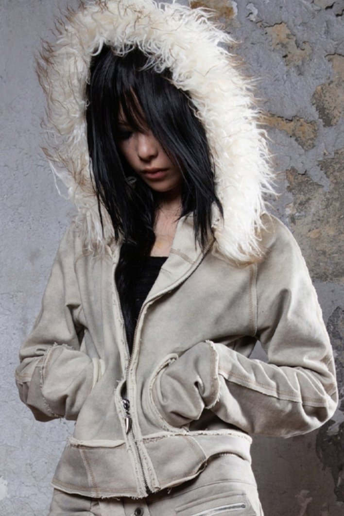 Veste de capot en fourrure en arctique