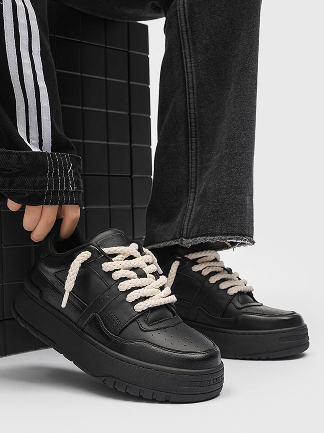 Chunky Sneakers with Thick Rope Laces