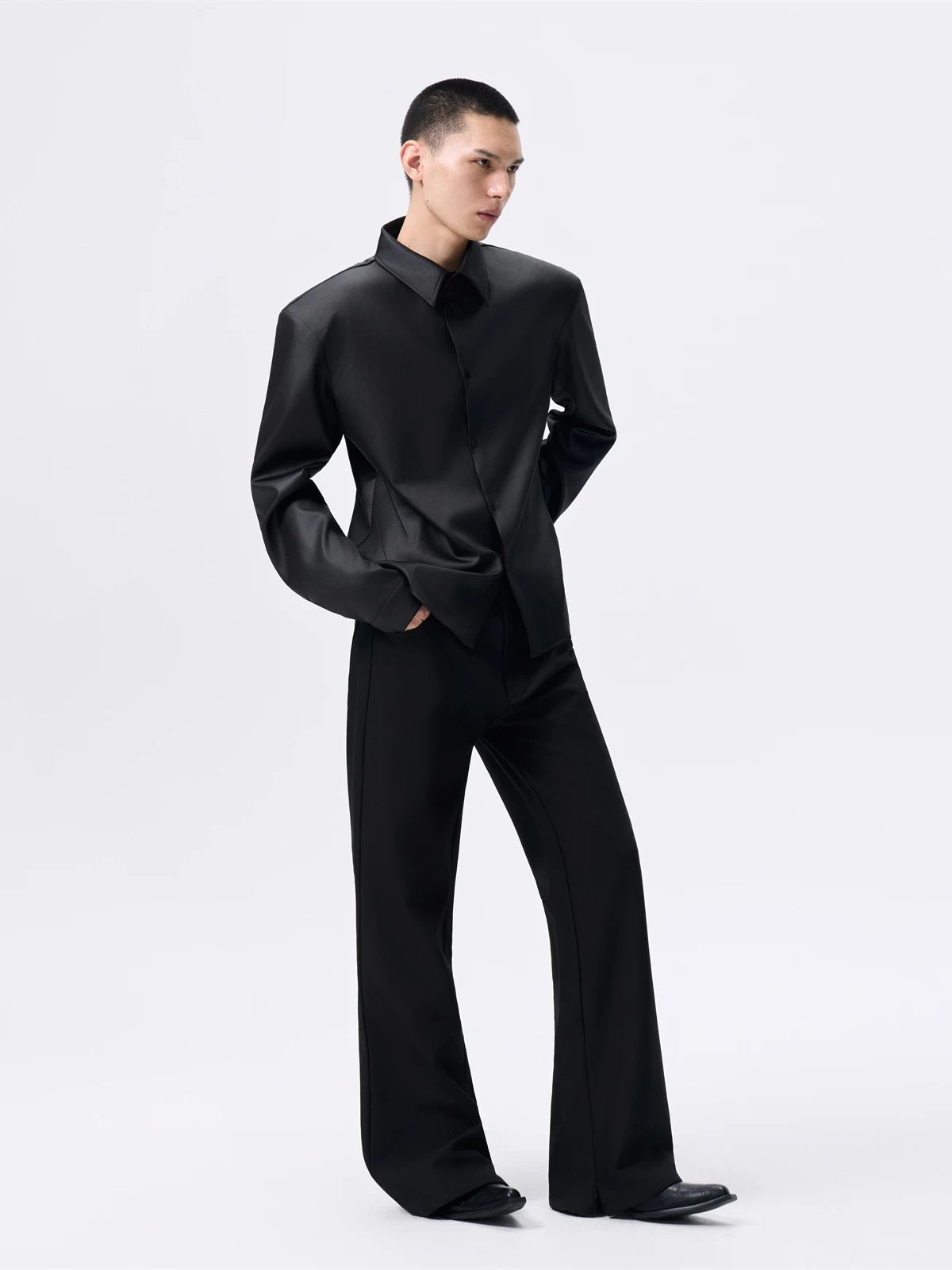 Detachable Shoulder-Pad Glossy Cropped Shirt Black full-length front view