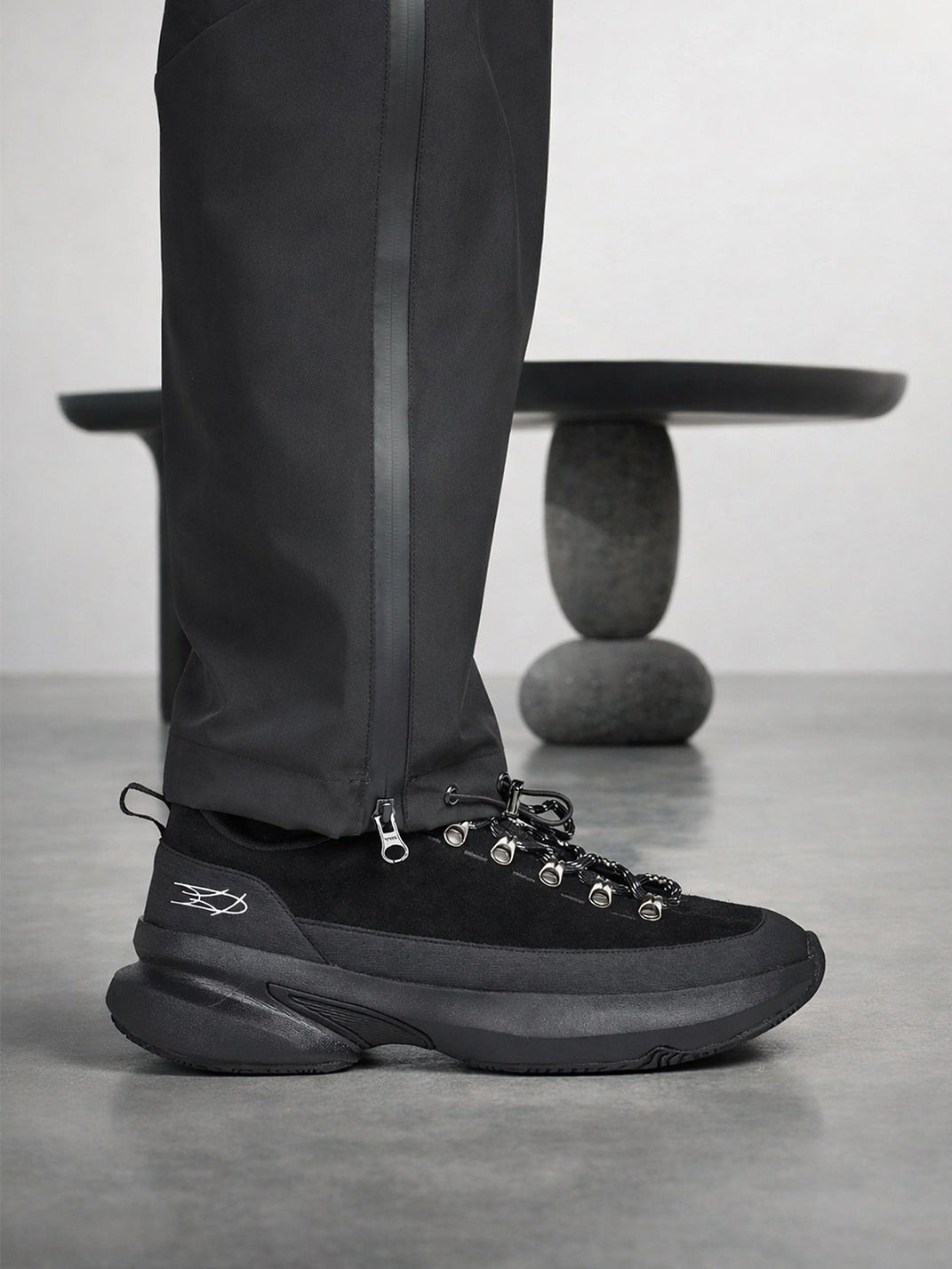 Elevated Wear Resistant All Black Samurai Casual Sneakers image 3