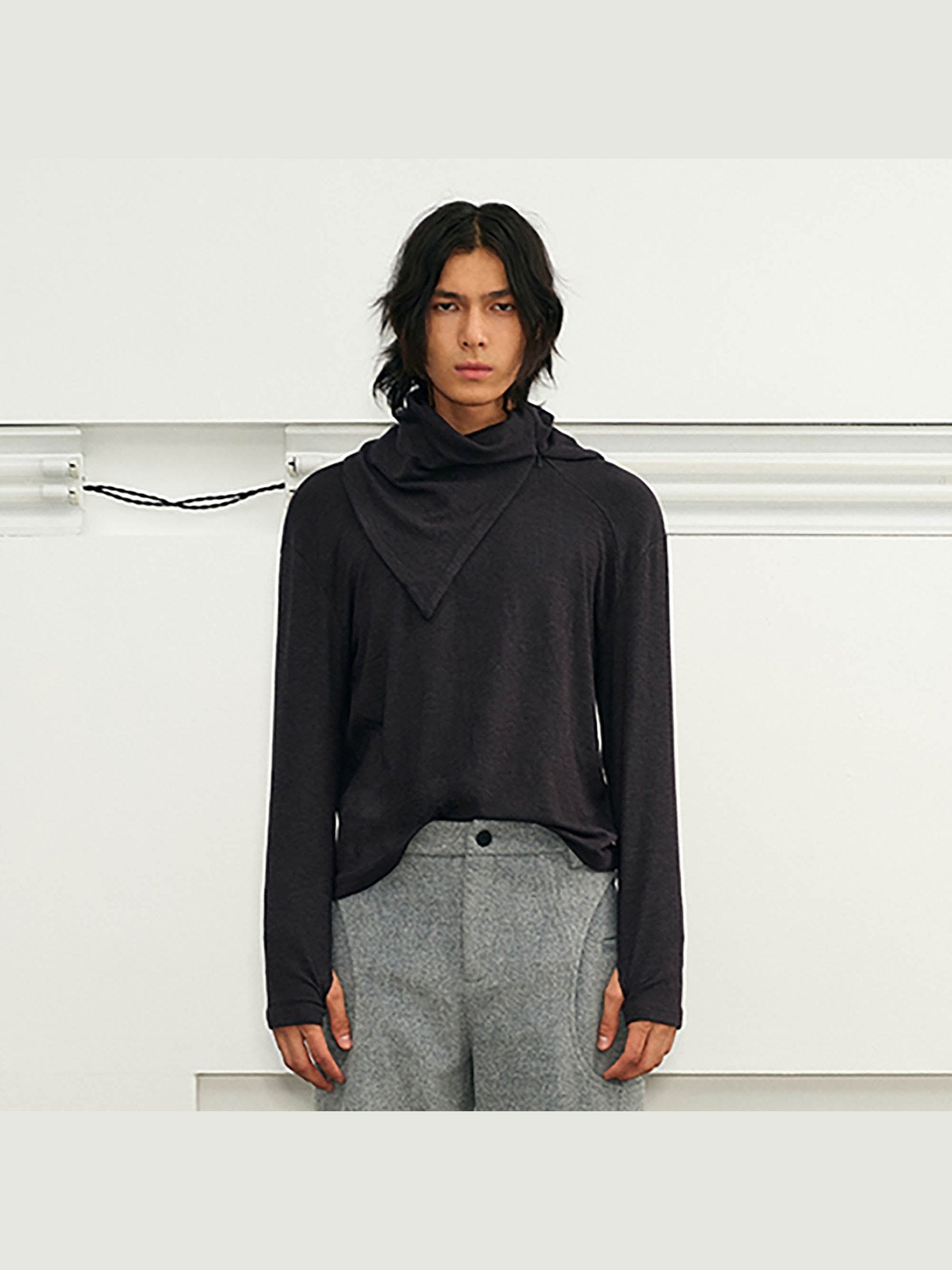 Sudadera asimétrica de cuello de cuello