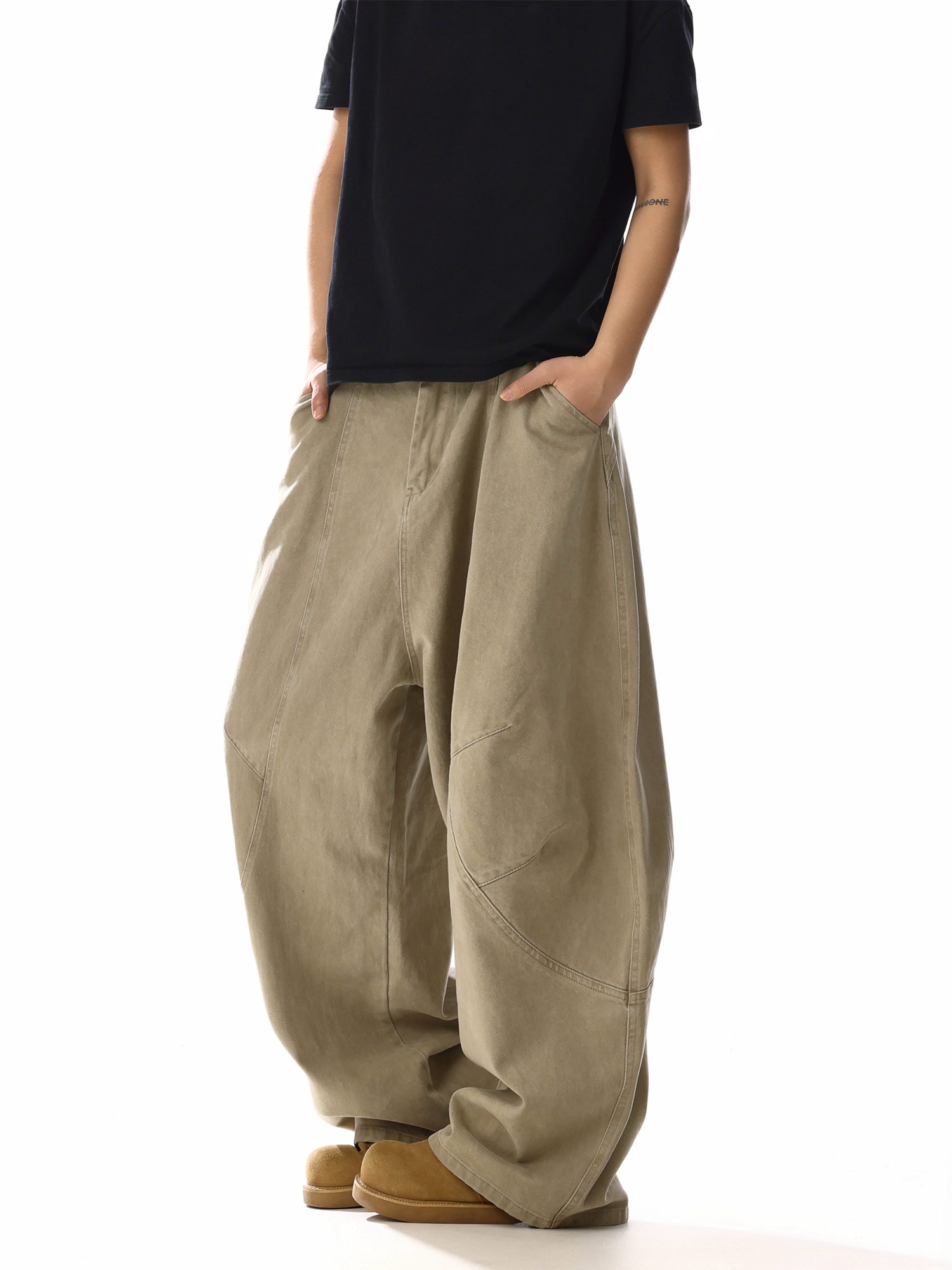 Washed barrel-leg utility pants khaki fit detail