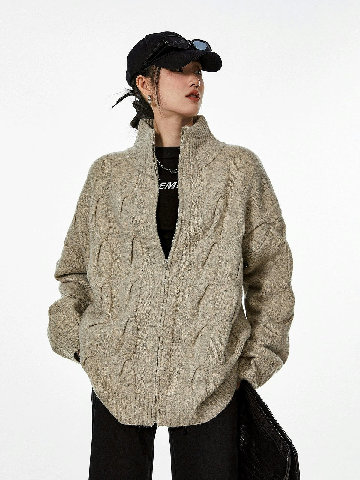 Ribbed Trim Cable Knit Zip-Up Cardigan