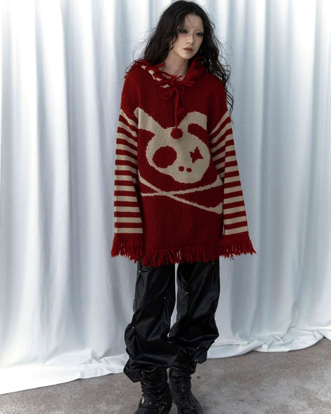 Skelettkaninchen -Strickpullover
