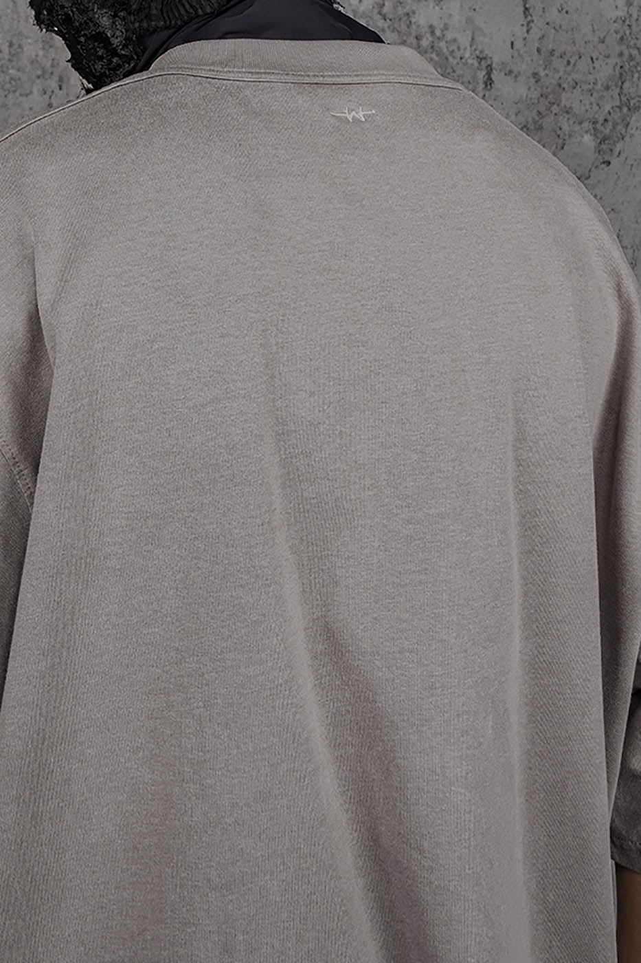 Camiseta del ejército de gran tamaño gris de piedra