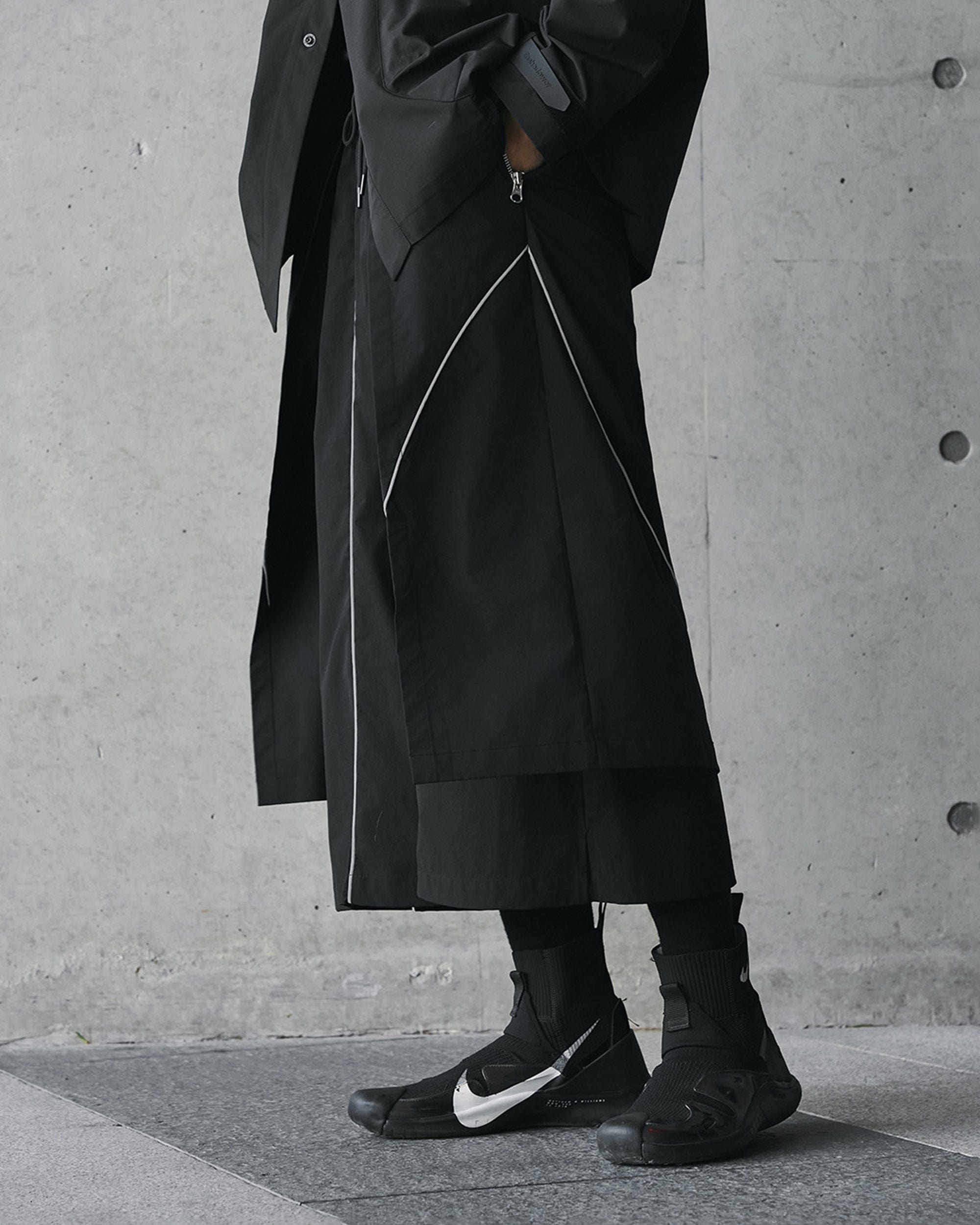 Pantalon de piste en couches larges