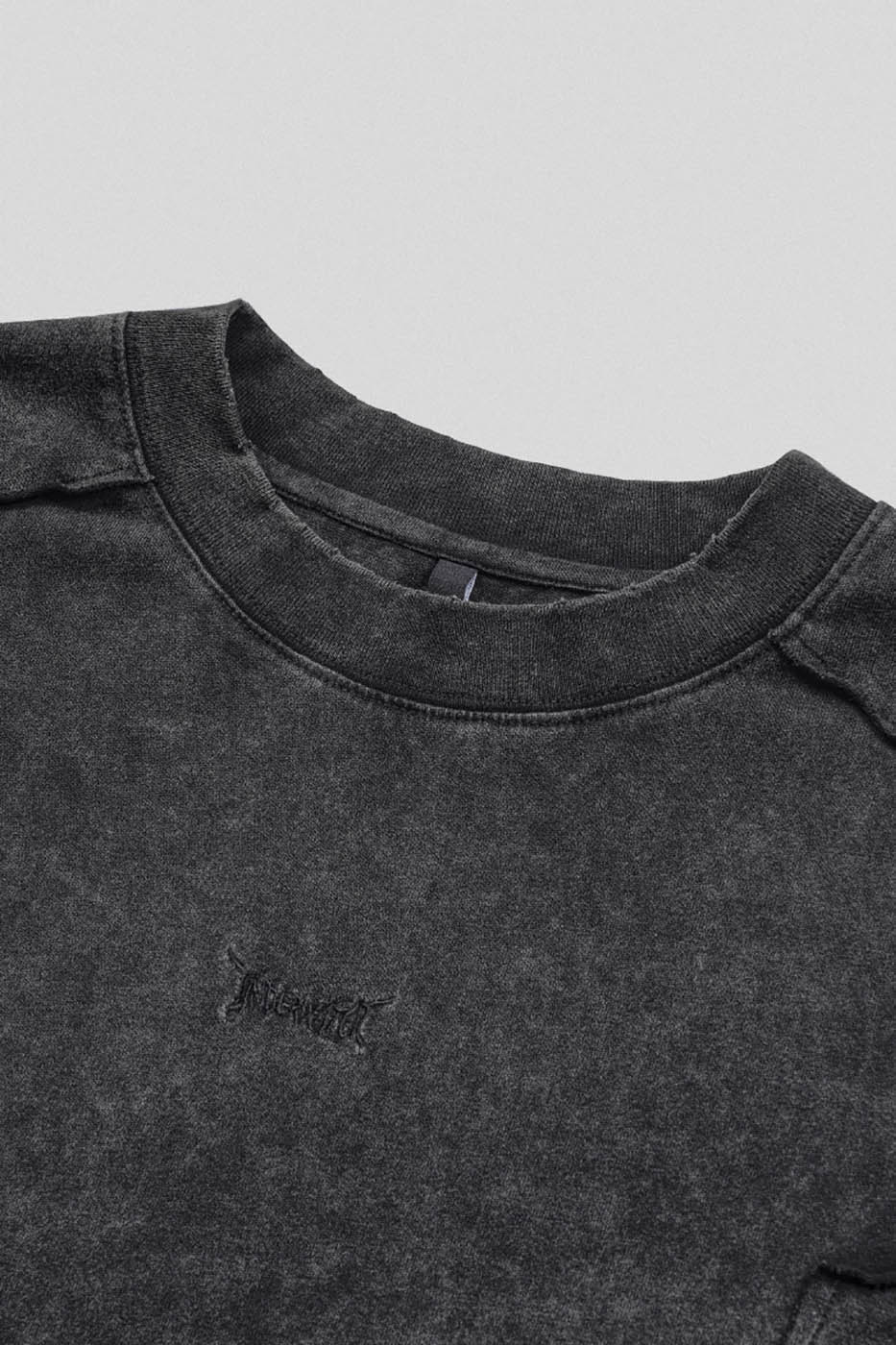 Camiseta negra estructurada lavada