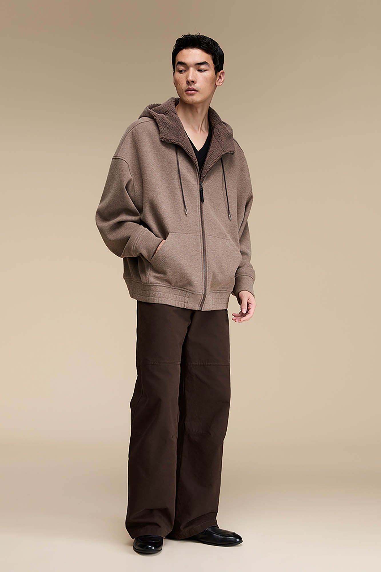 Chaqueta con capucha con cremallera forrada de Sherpa