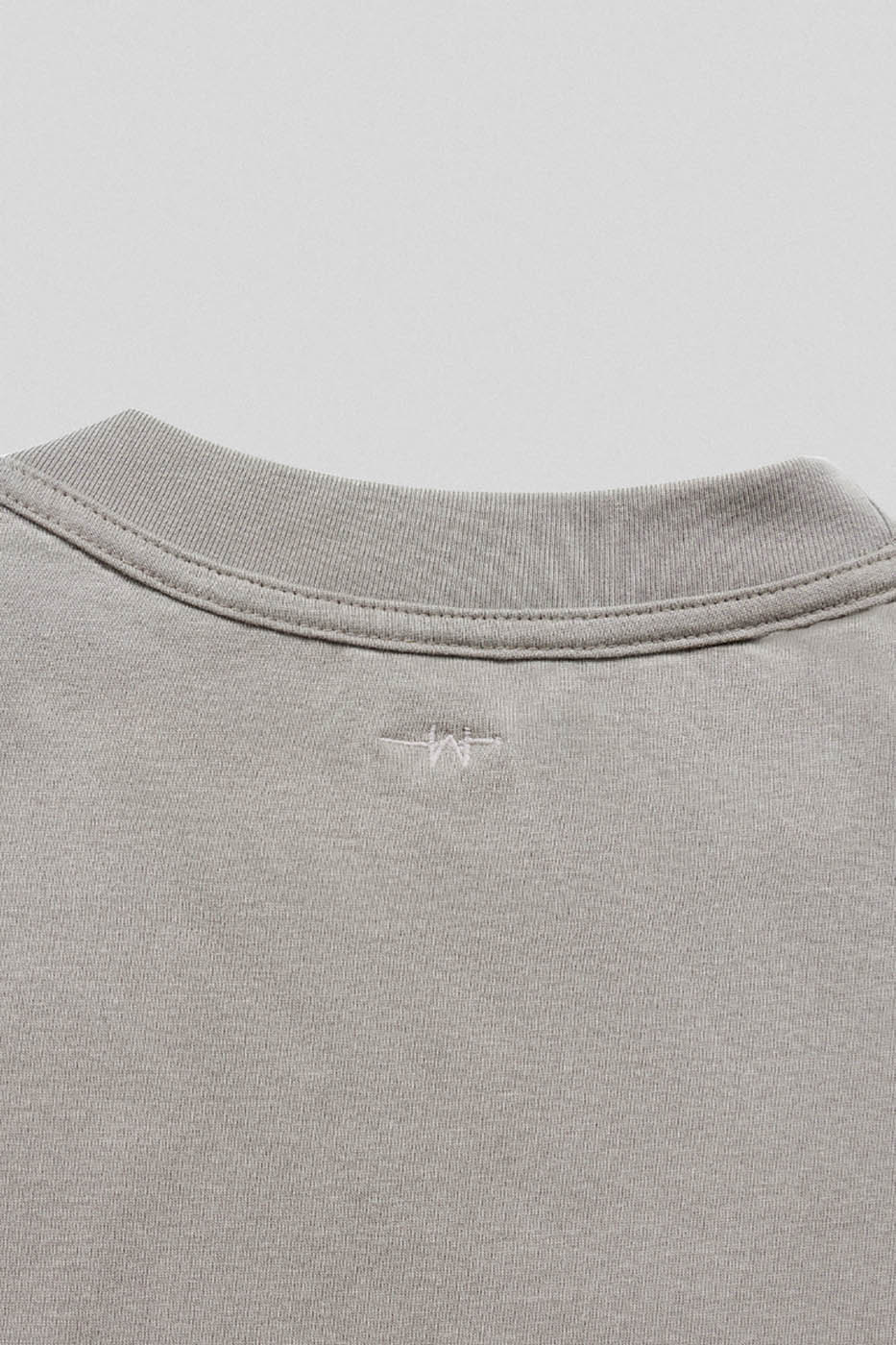 Camiseta del ejército de gran tamaño gris de piedra