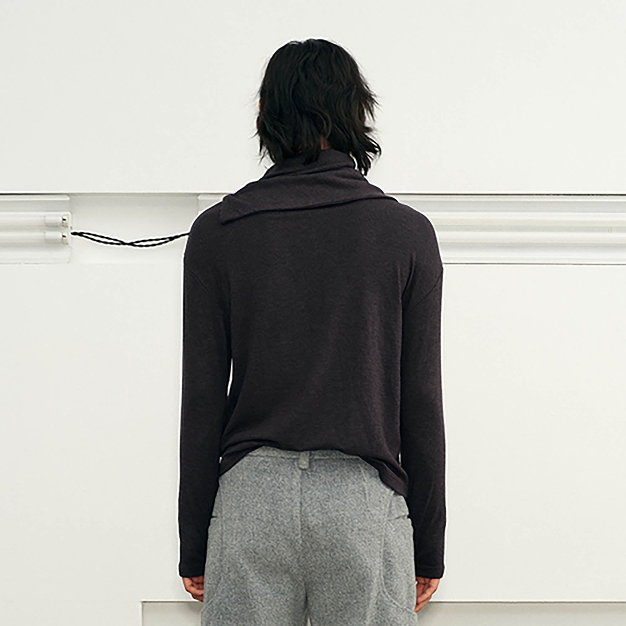 Sudadera asimétrica de cuello de cuello