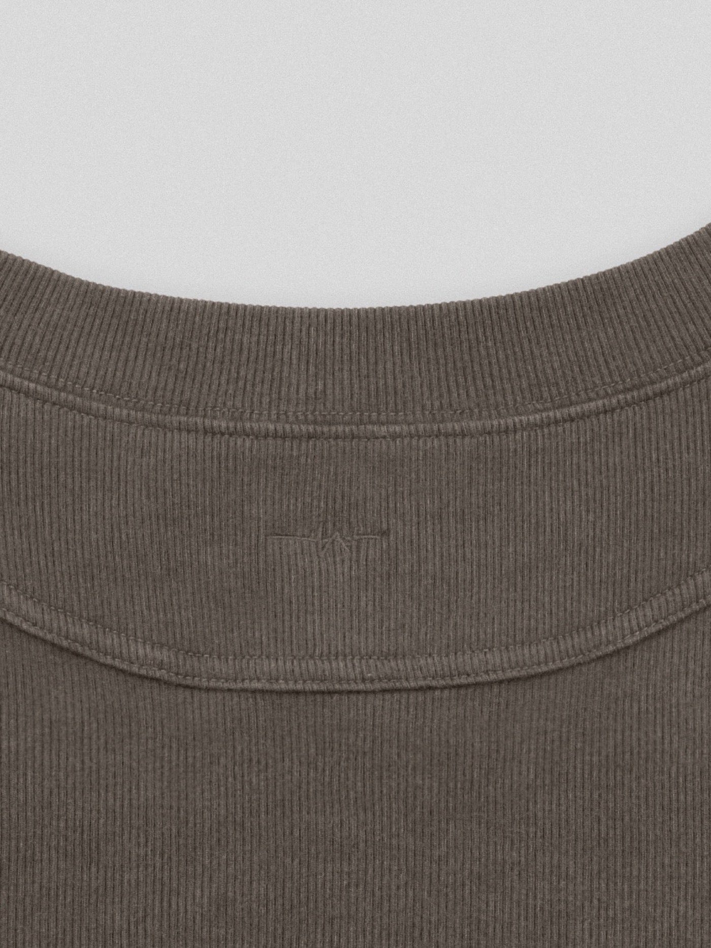 Sudadera con manga atada marrón