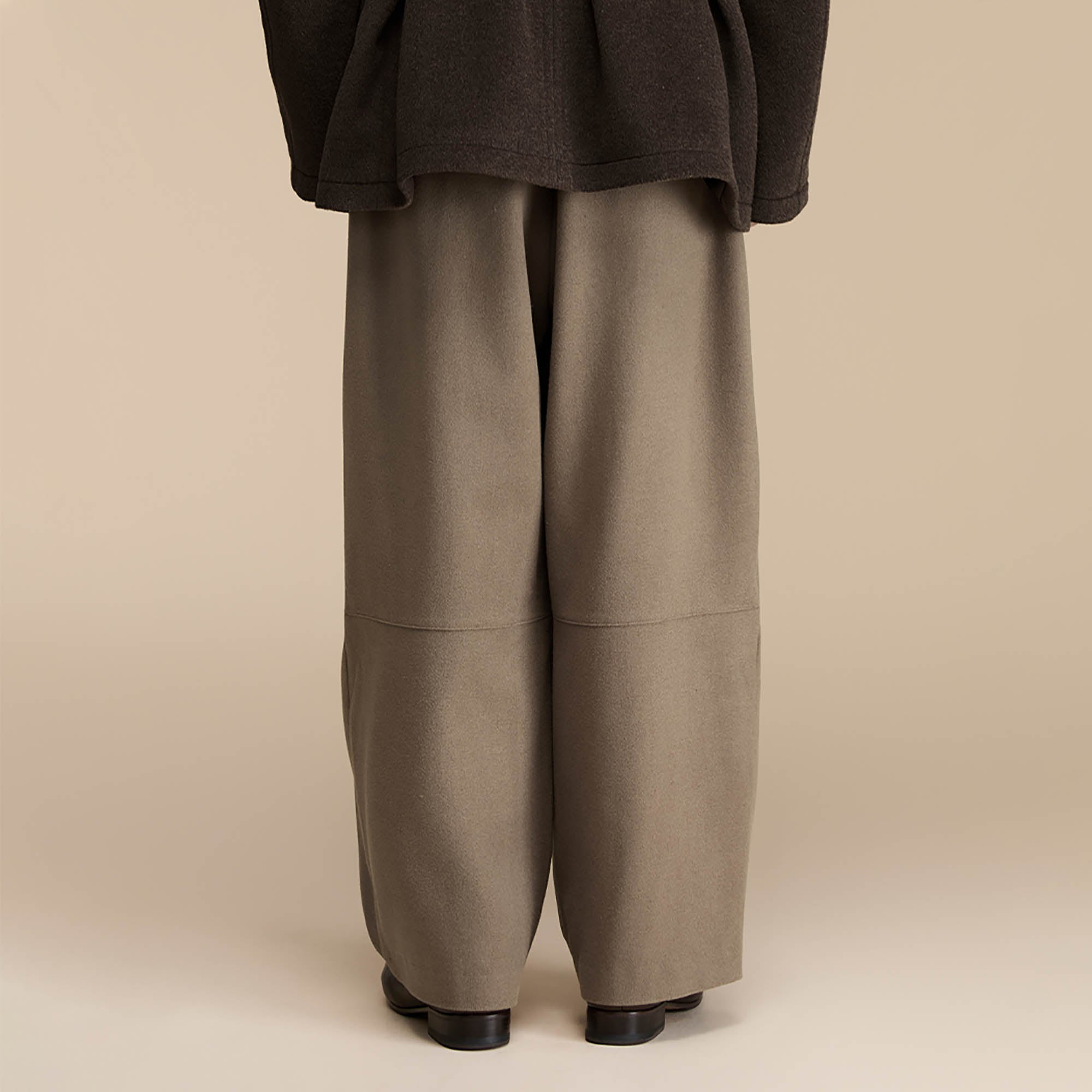 Pantalon large à la taille de la taille