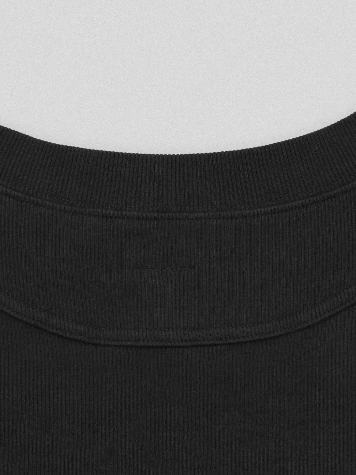 Sudadera con manga atada