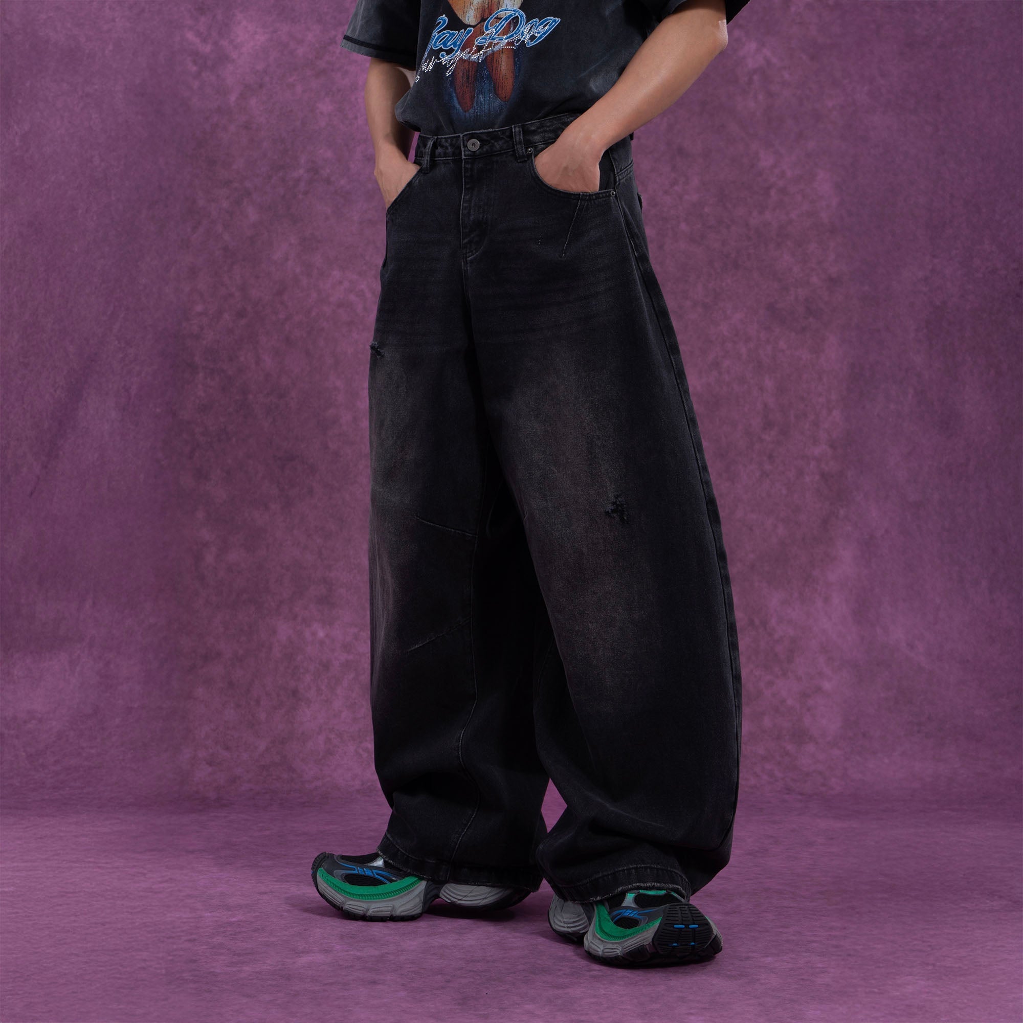 Distressed Black Baggy Jeans
