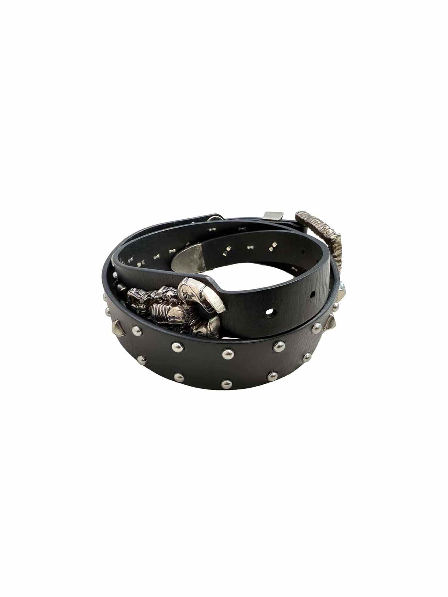 Cinturón de escorpión de cuero con tachuelas