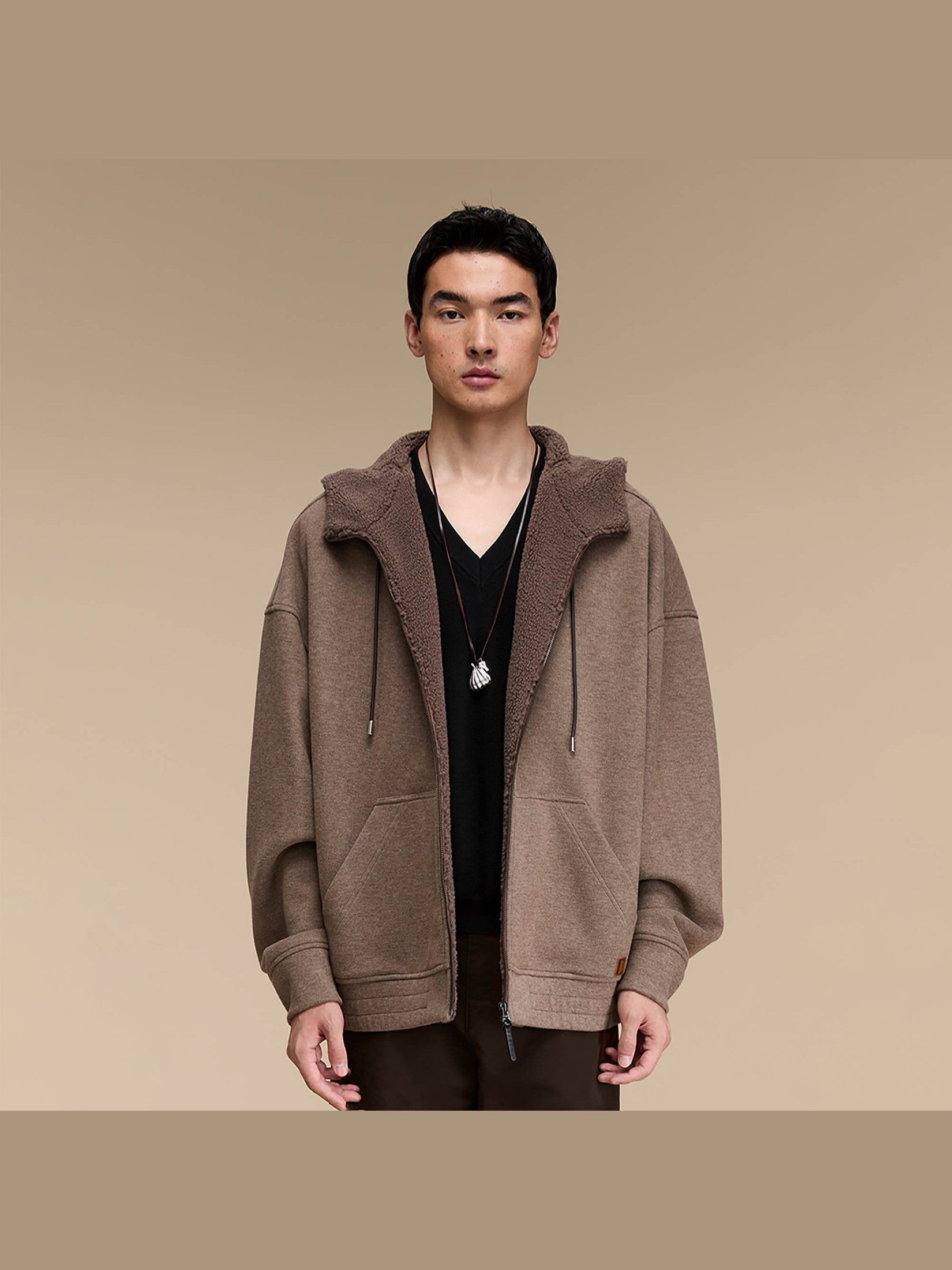 Chaqueta con capucha con cremallera forrada de Sherpa