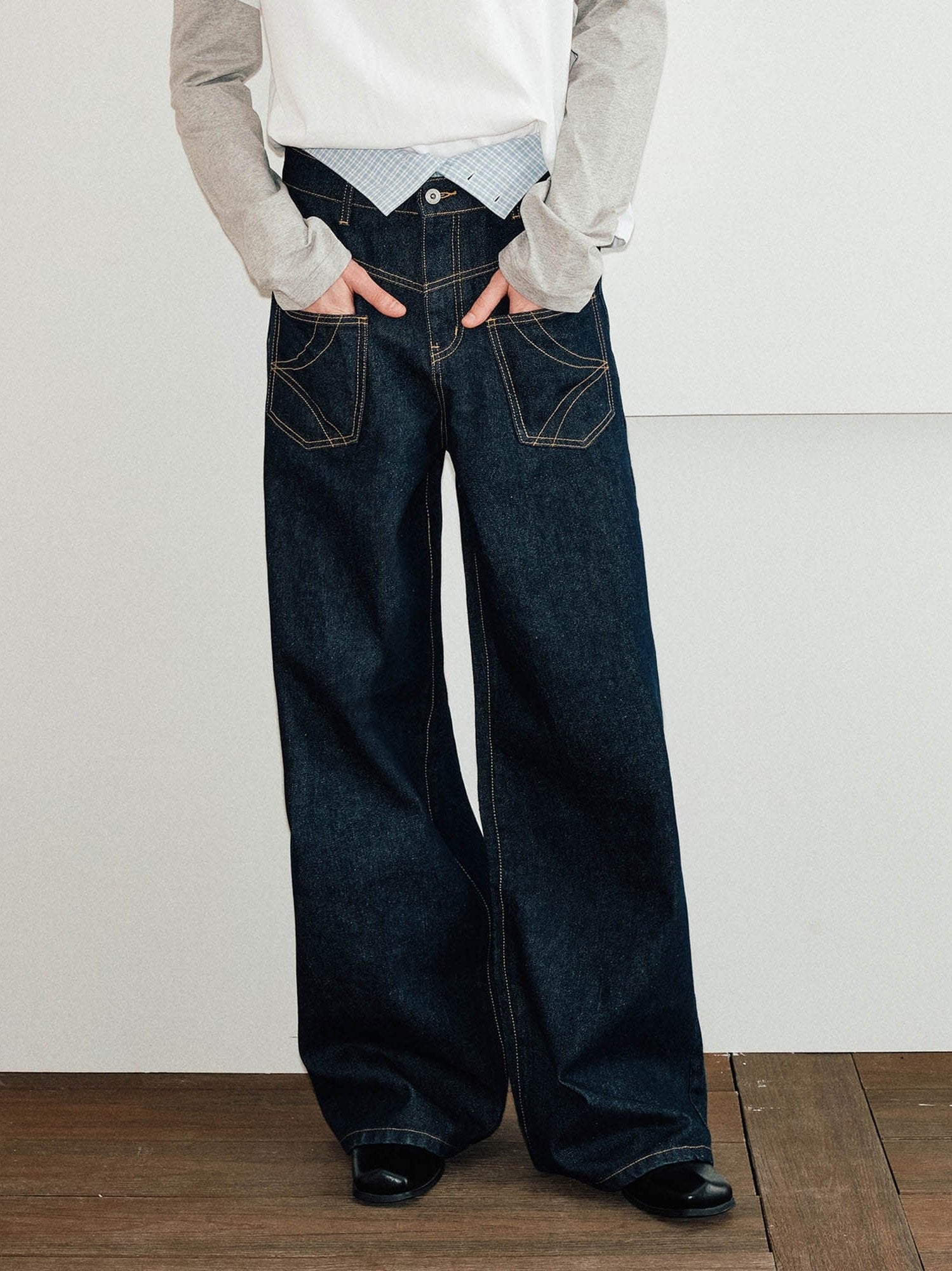 Reversed Wide Leg Carpenter Jeans
