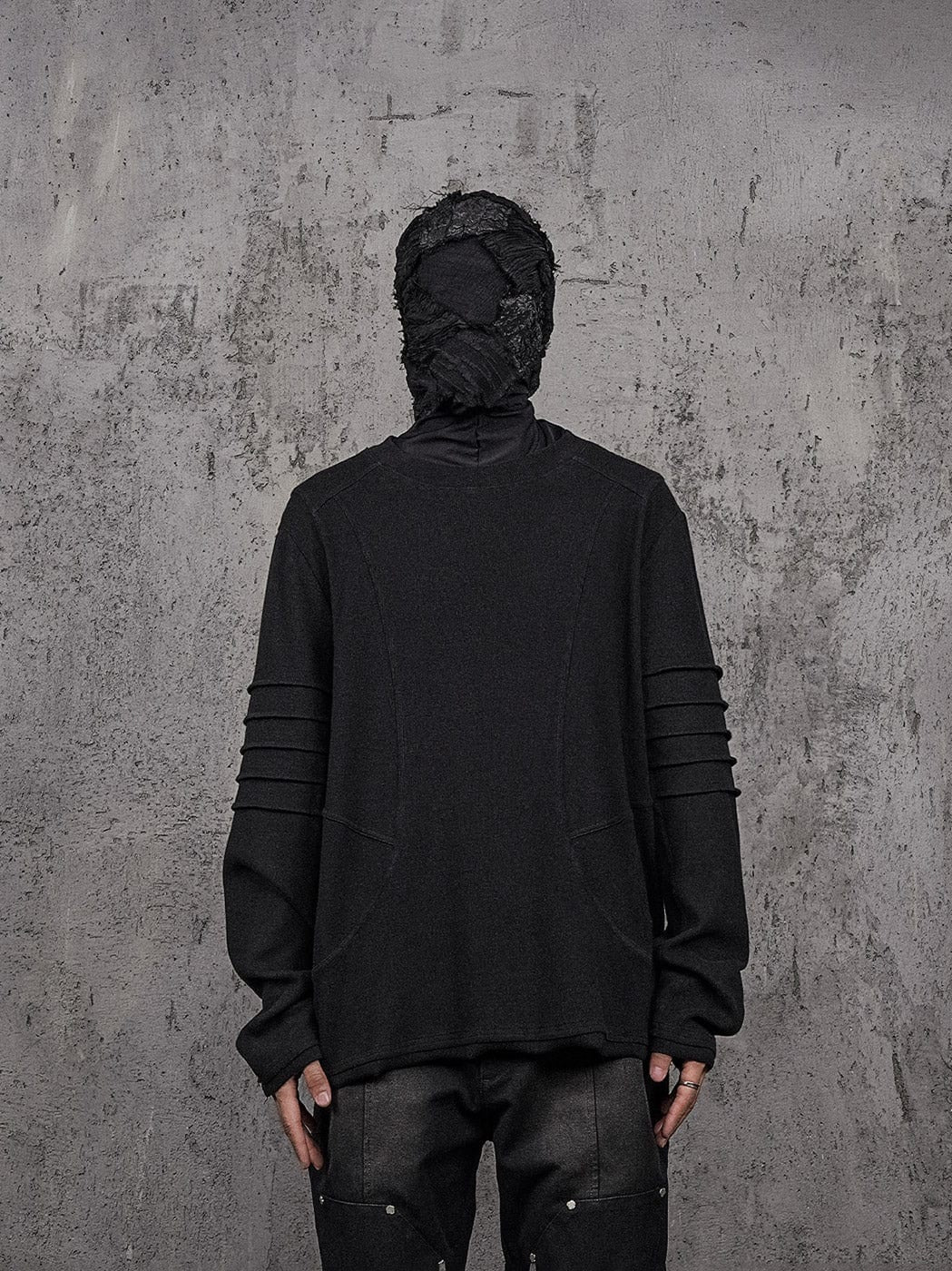 Sudadera con manga atada