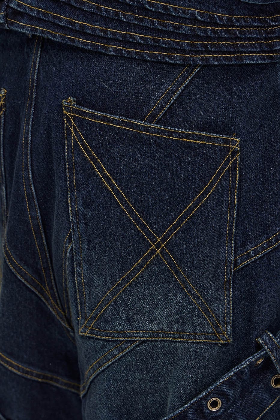 GROMMET-STRAP-LADE JEANS