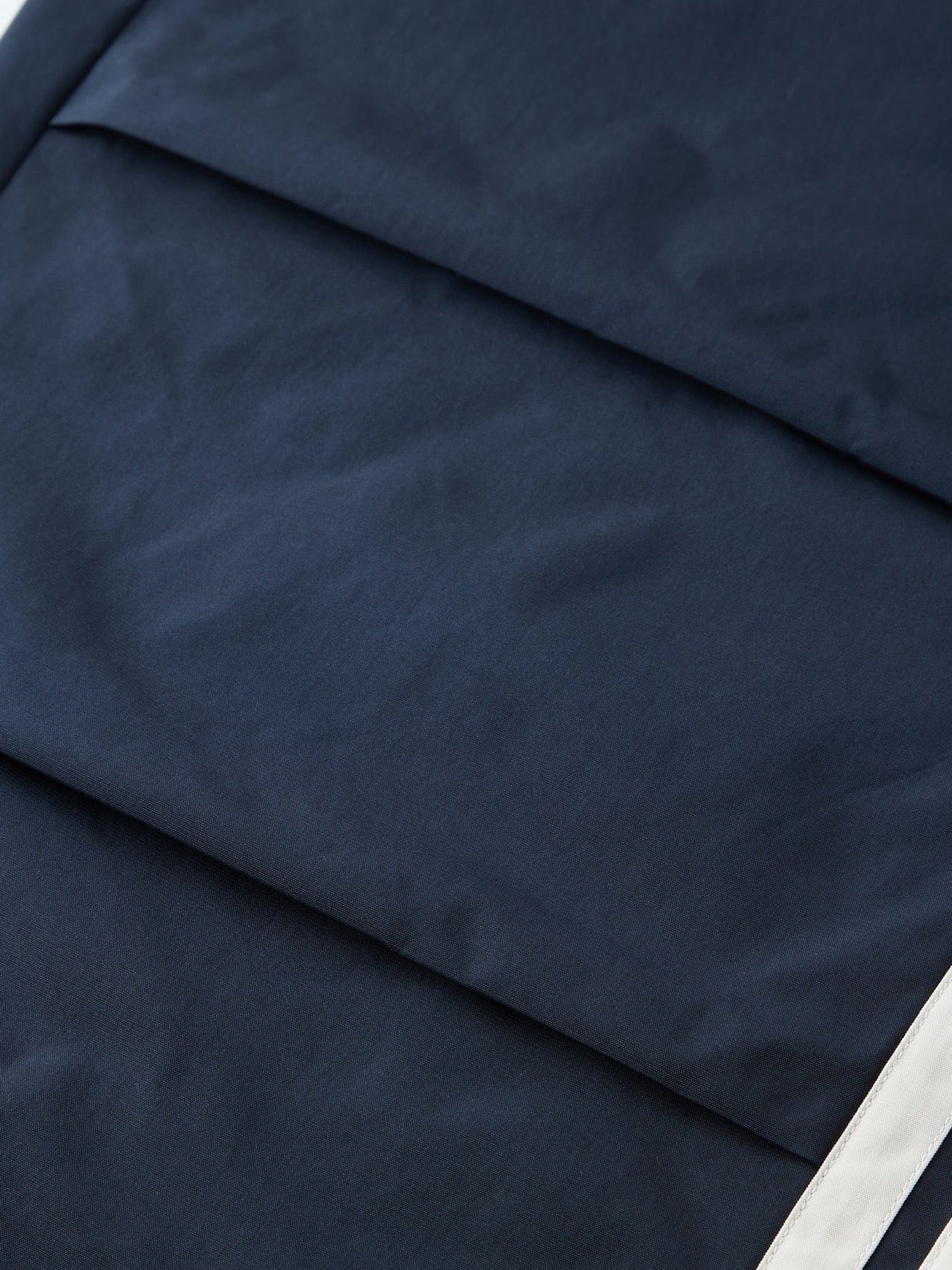 Pantalones atléticos a rayas laterales