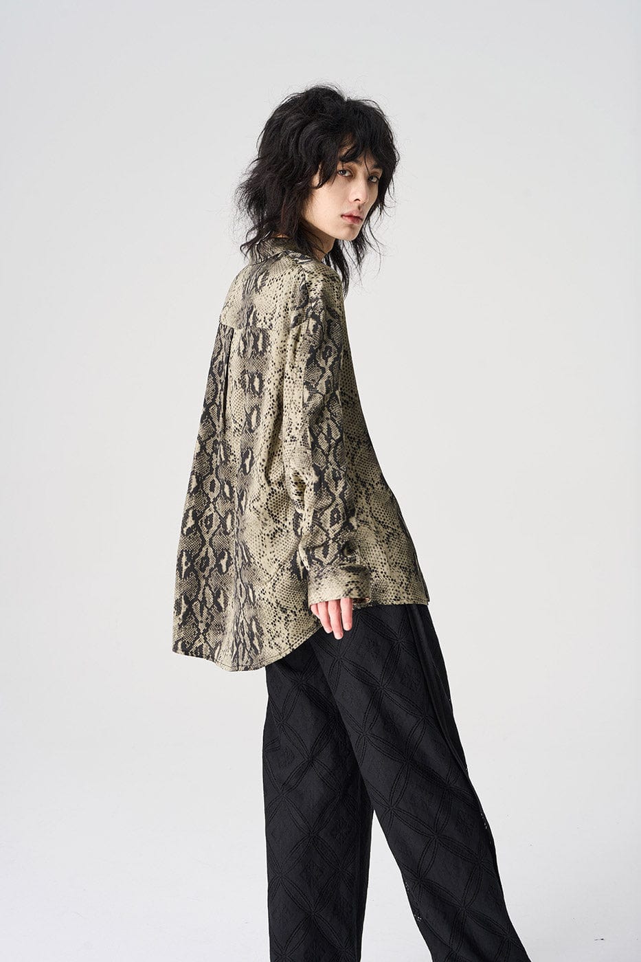 Chemise à manches longues en soie à imprimé python