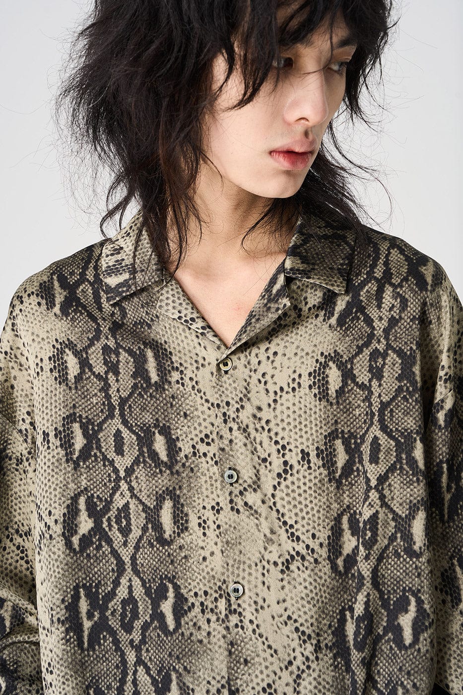 Chemise à manches longues en soie à imprimé python