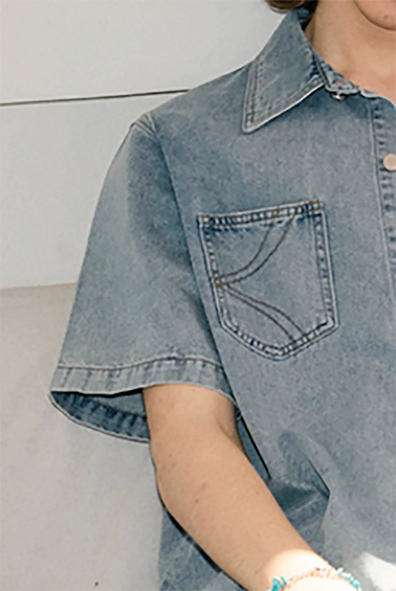 Chemise de travail déconstruite en jean