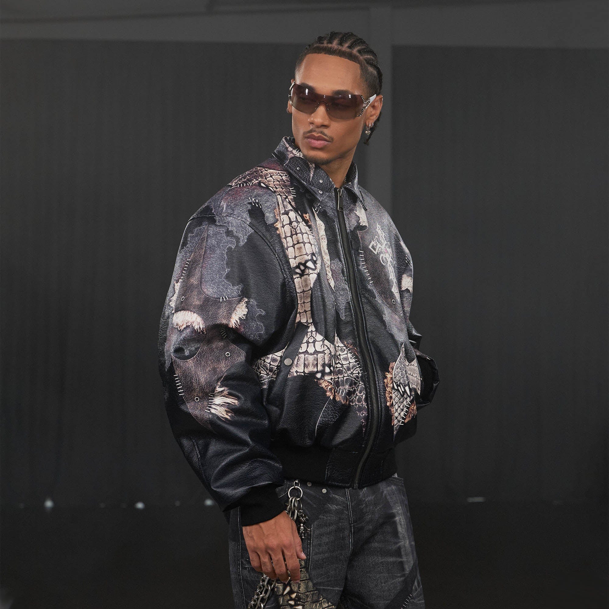 Chaqueta de cuero cruzado gótico