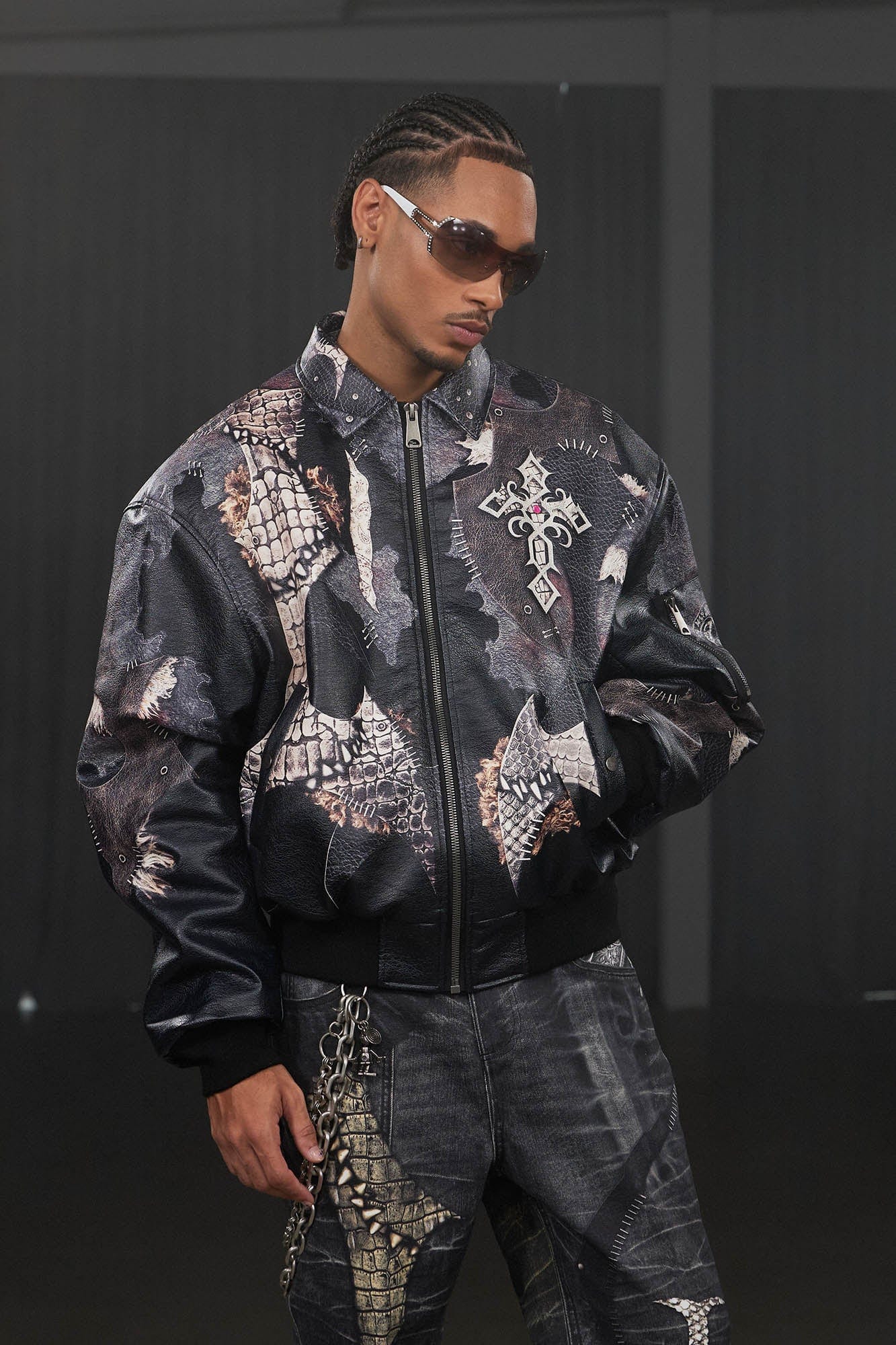 Chaqueta de cuero cruzado gótico
