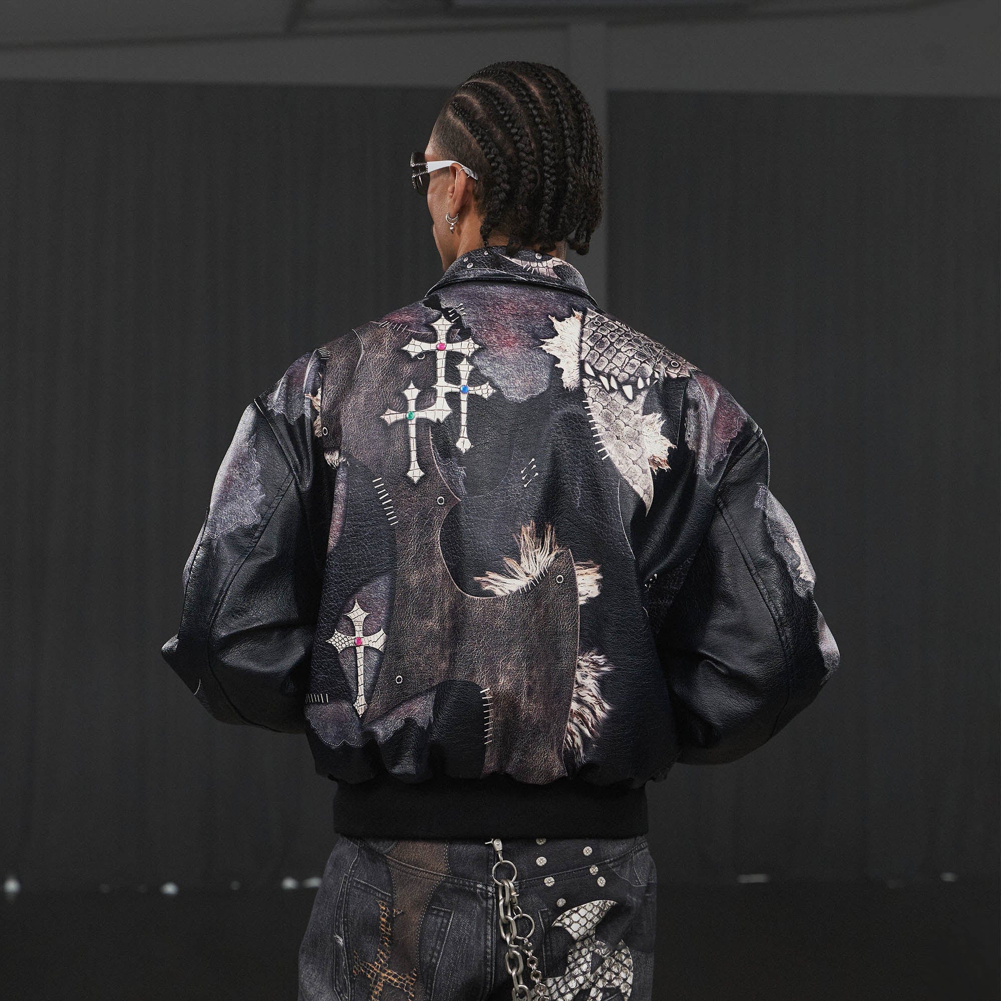 Chaqueta de cuero cruzado gótico