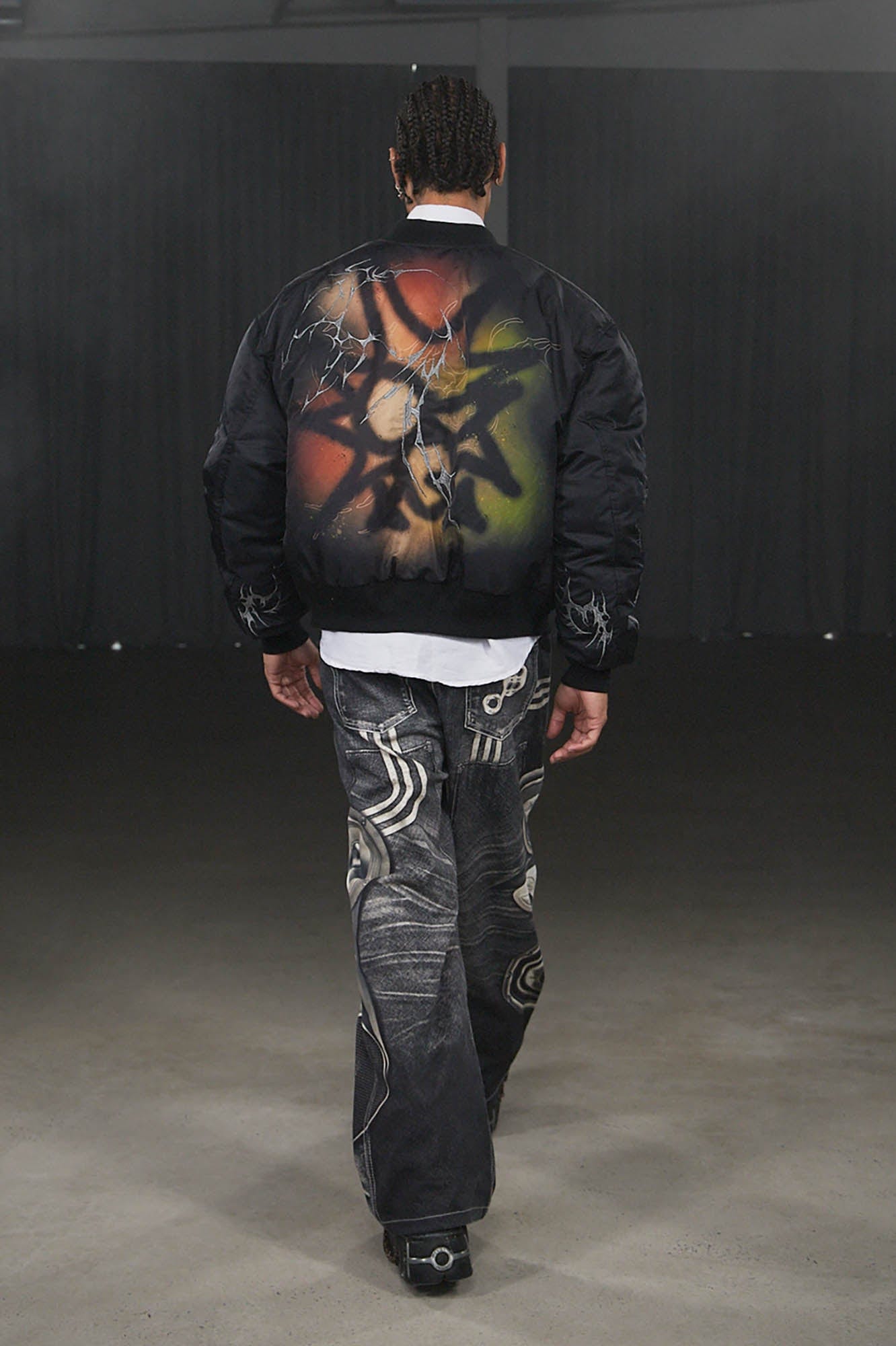 오디오 테크 청바지