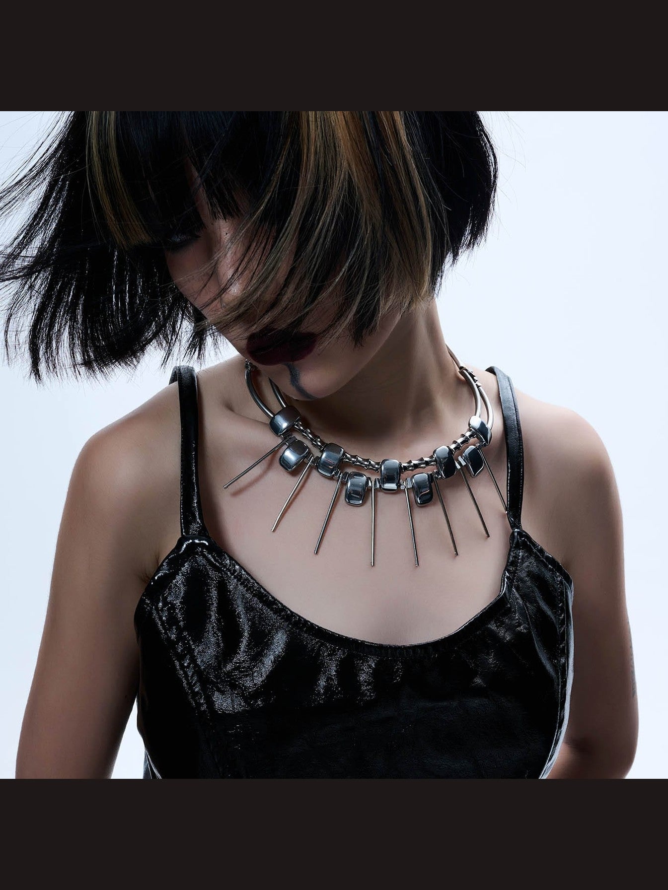 Doppelstrang Metallic Spike Choker Halskette