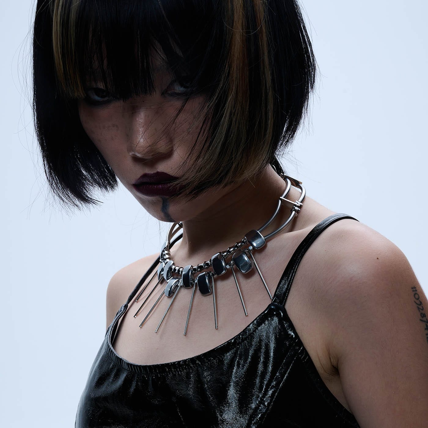 Doppelstrang Metallic Spike Choker Halskette