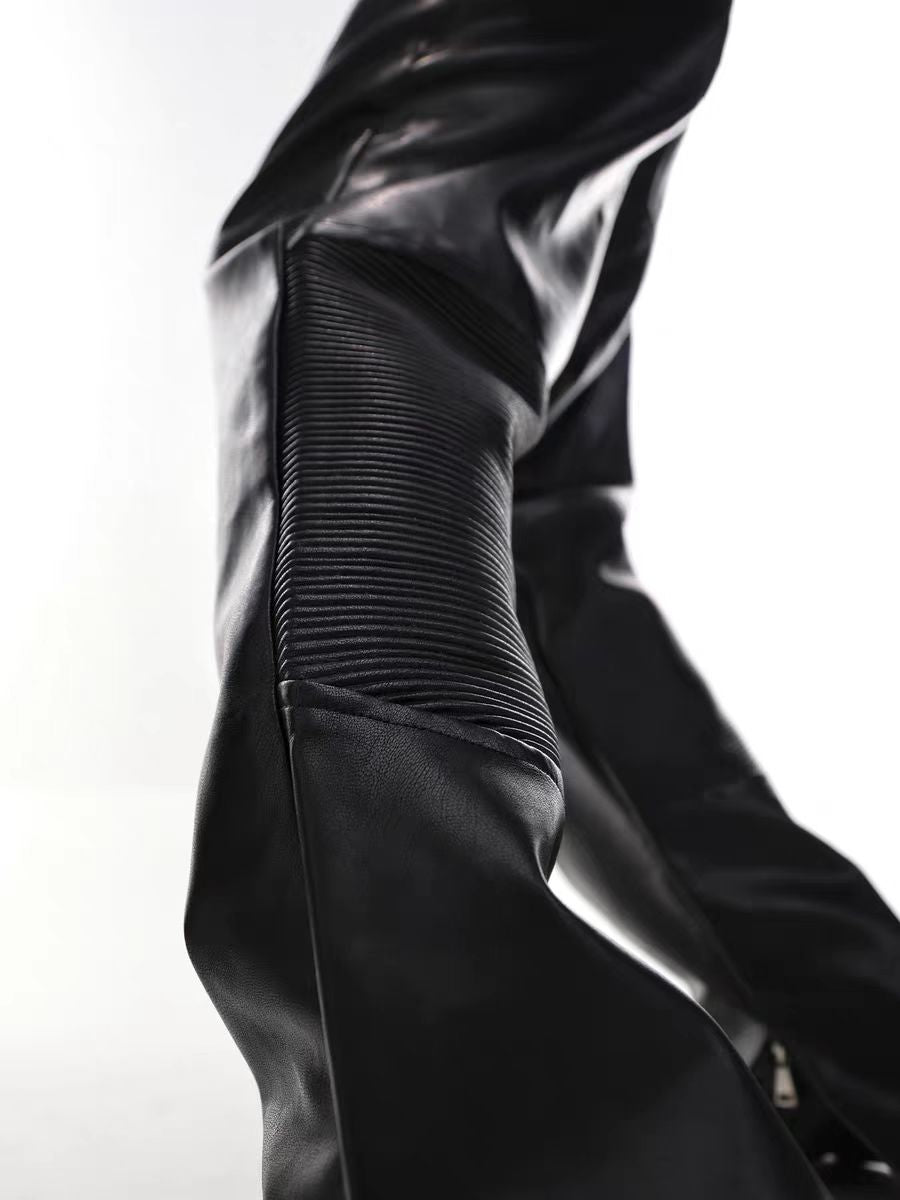 Pantalones acampanados de cuero