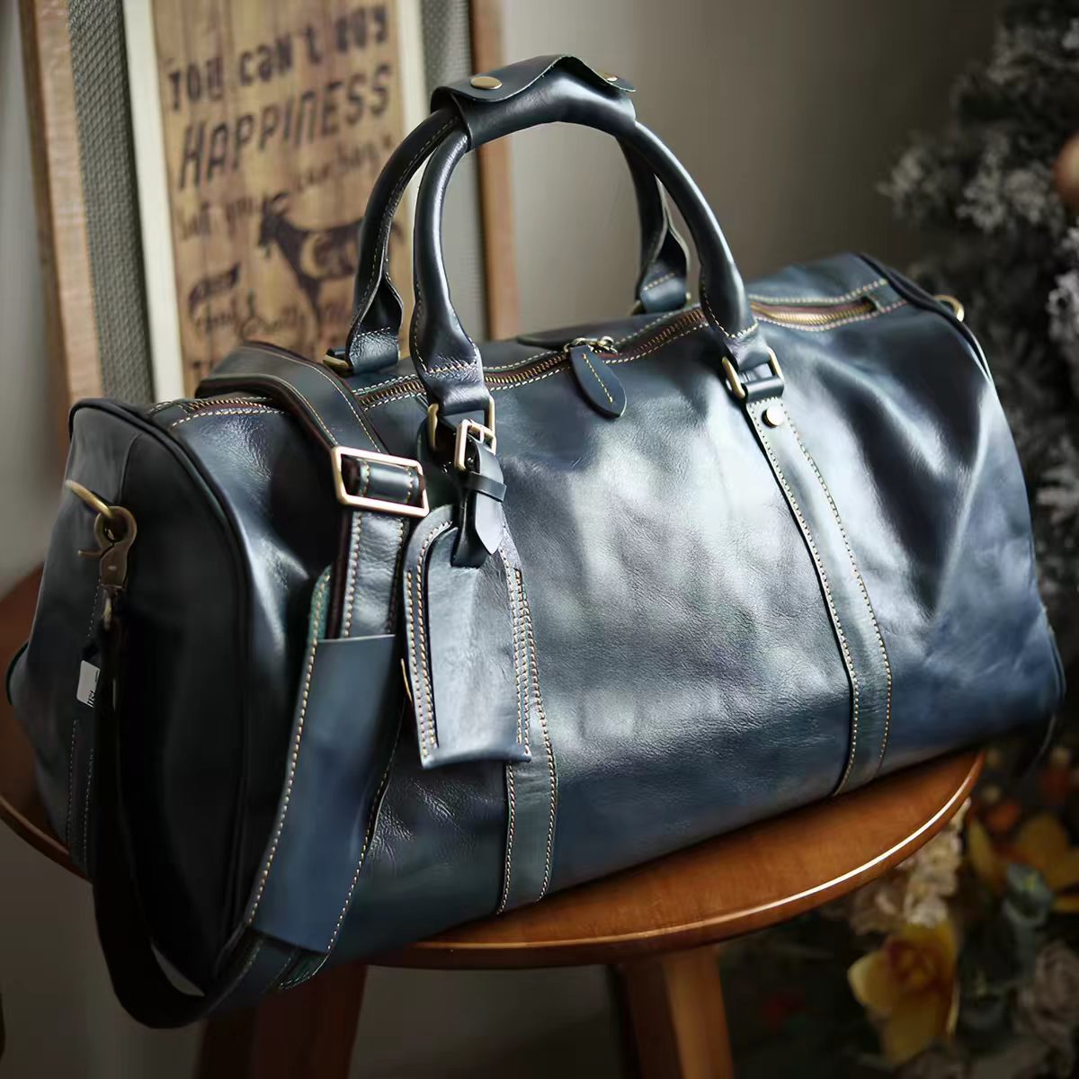 First-Layer Cowhide Travel Weekender Bag