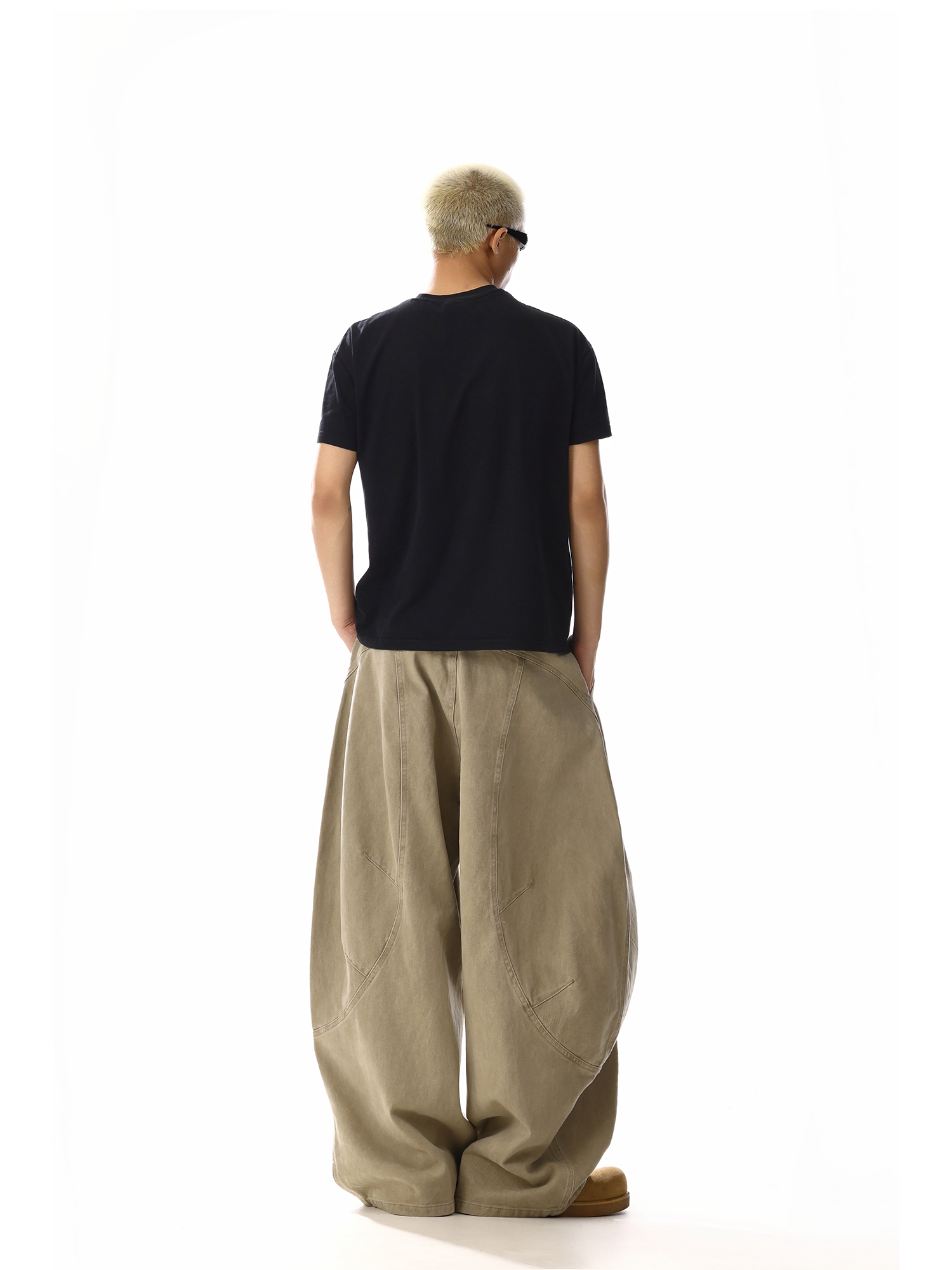 Washed barrel-leg utility pants khaki rear view