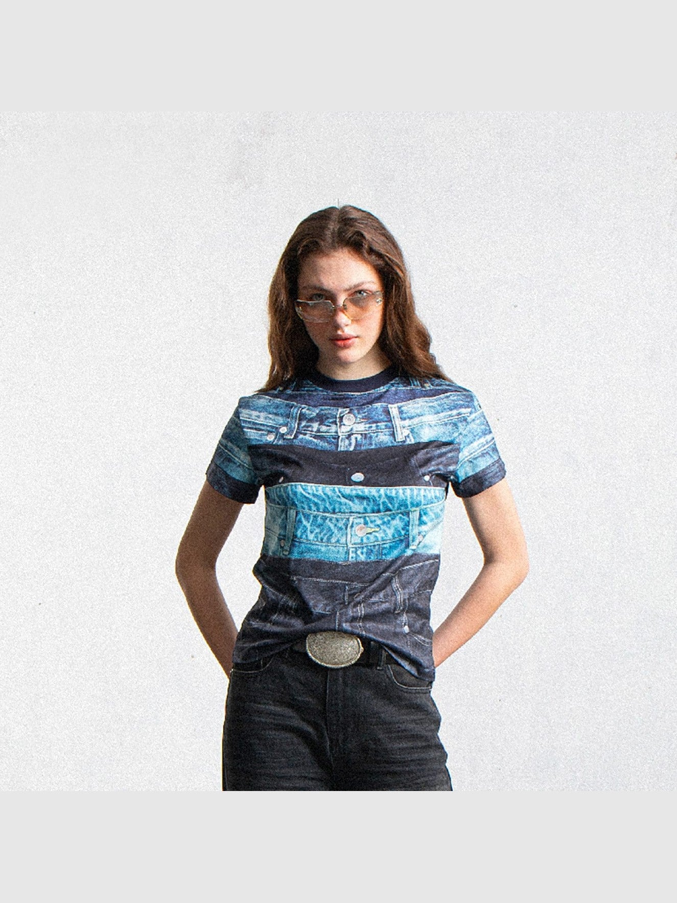 T-shirt imprimé de la taille en denim