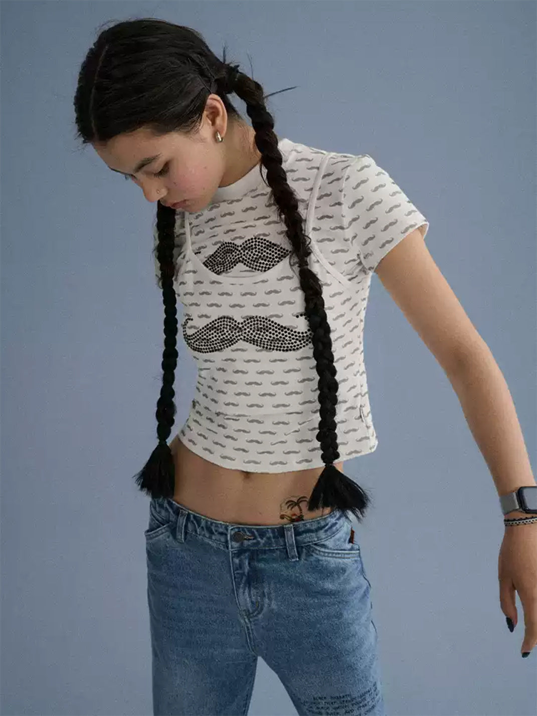 Beard Lip Graphic Cropped Tee