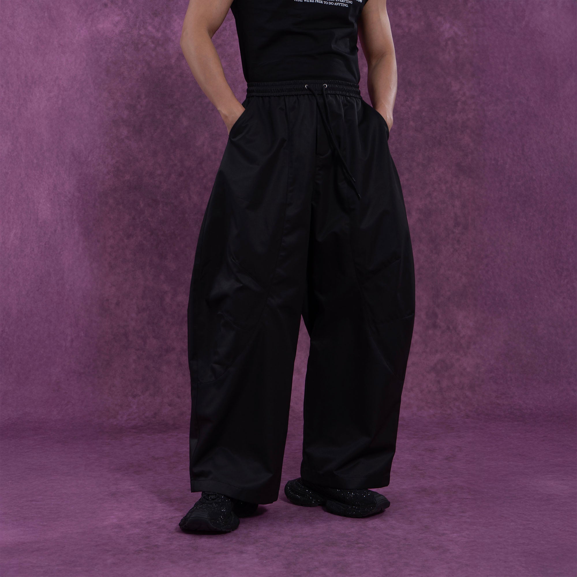 Curved Panel Relaxed Fit Drawstring Pants