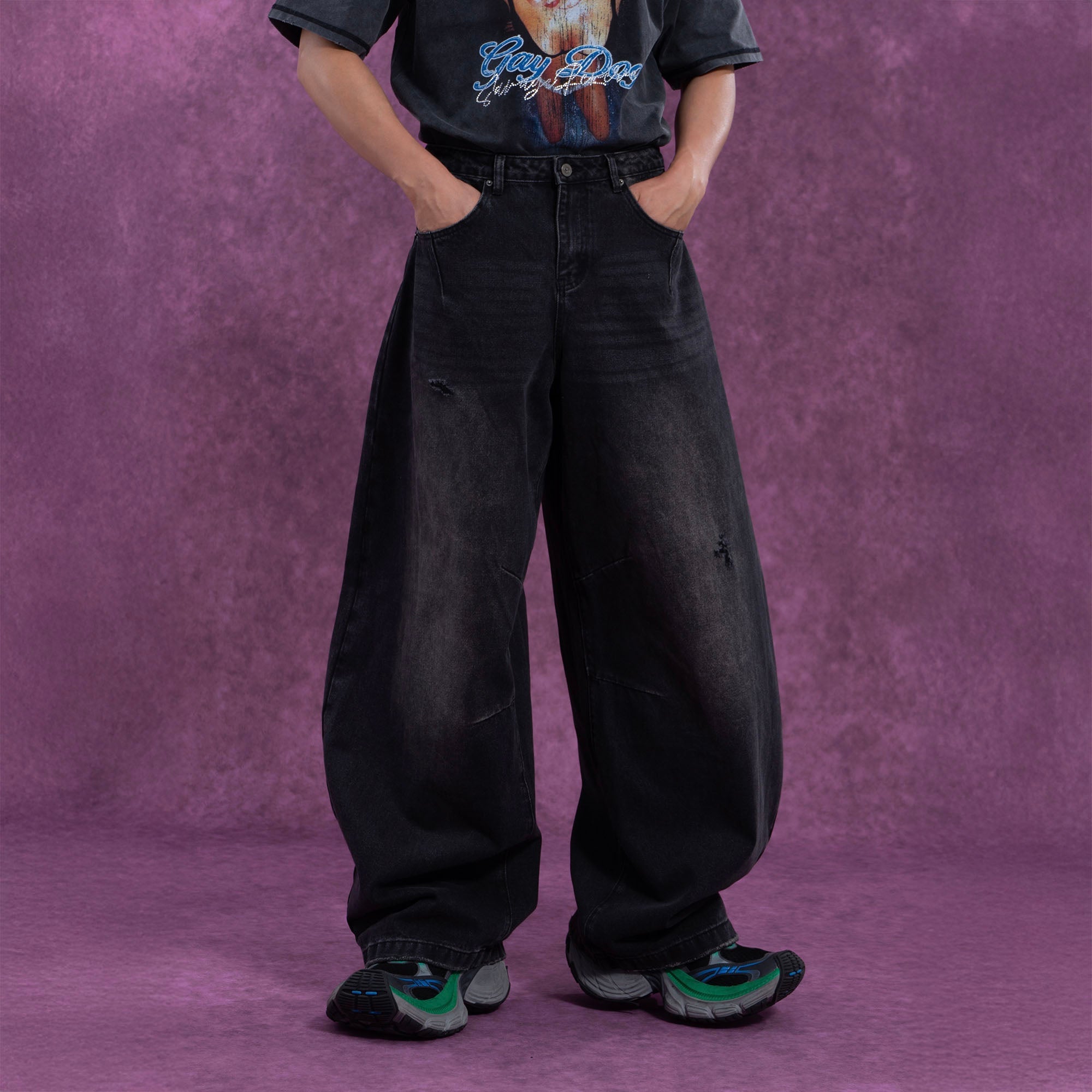 Distressed Black Baggy Jeans