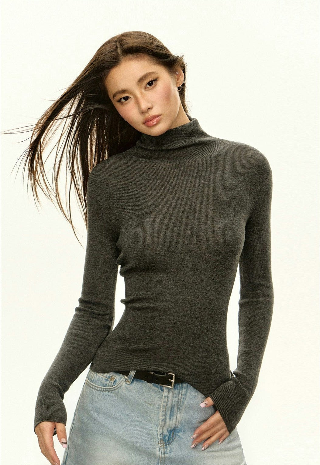 Fitted Turtleneck Ribbed Sweater