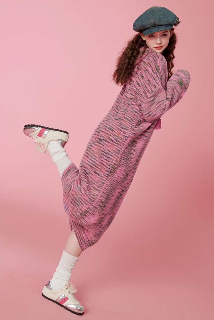 Vestido midi de suéter con capucha