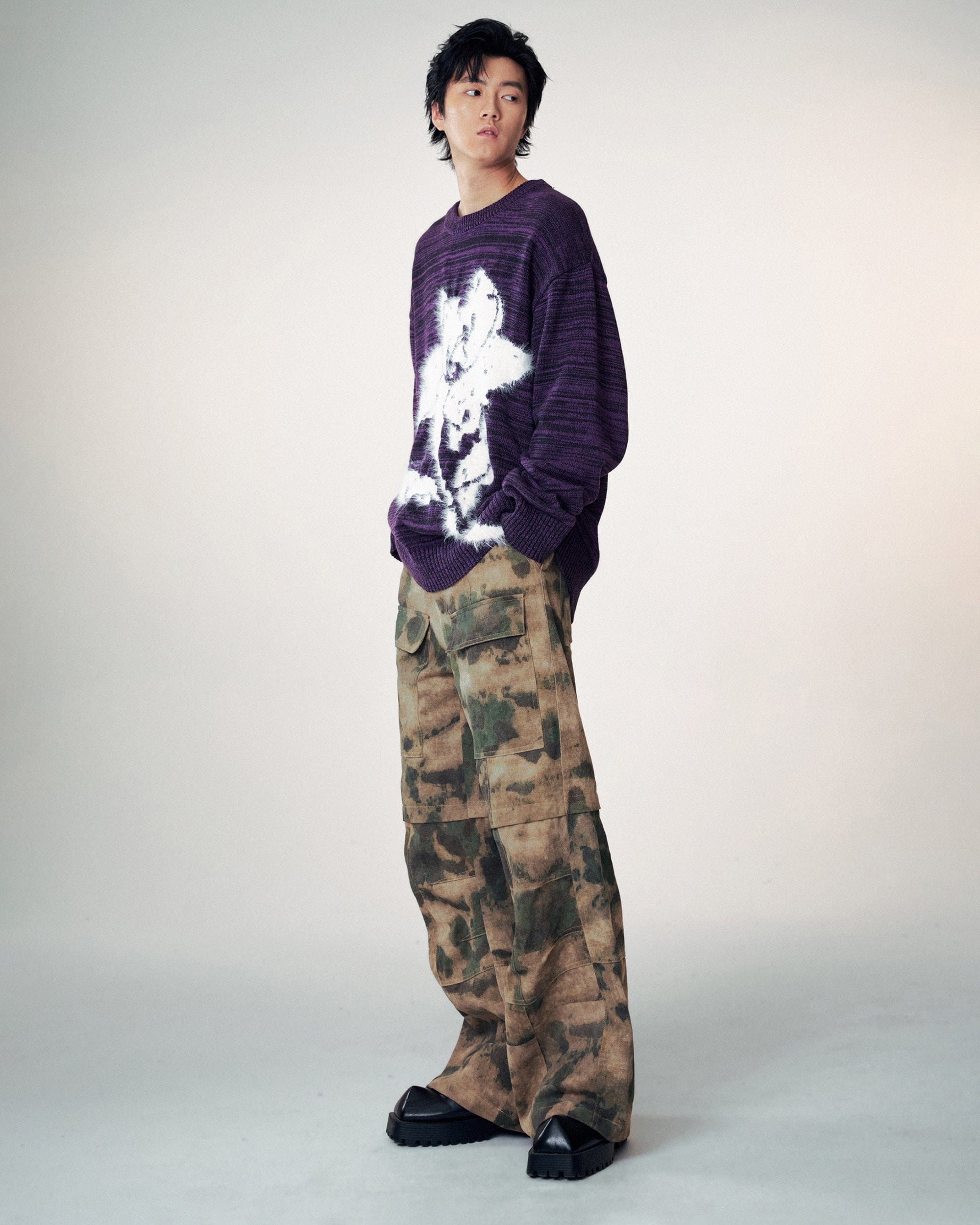 추상 프린트 퍼플 스웨터