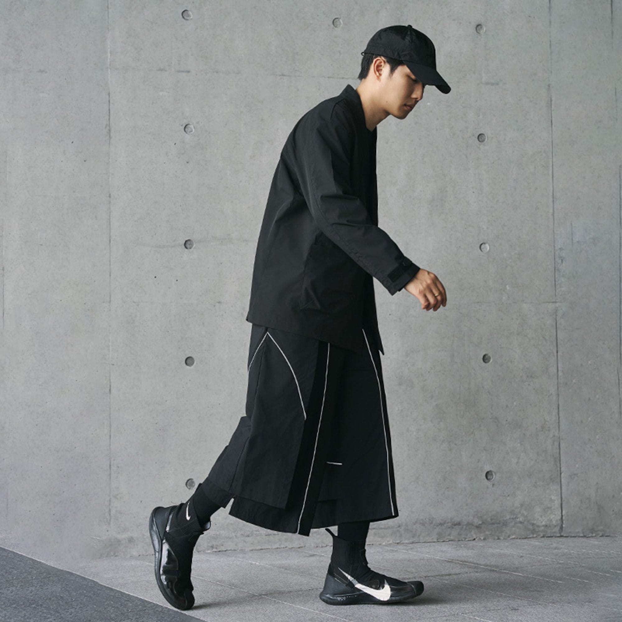 Pantalon de piste en couches larges