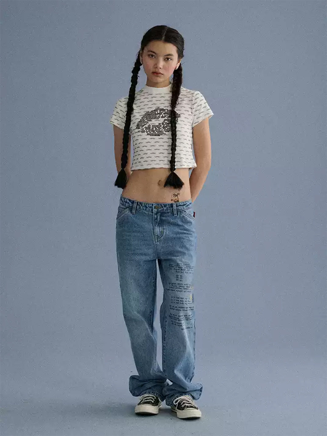Beard Lip Graphic Cropped Tee