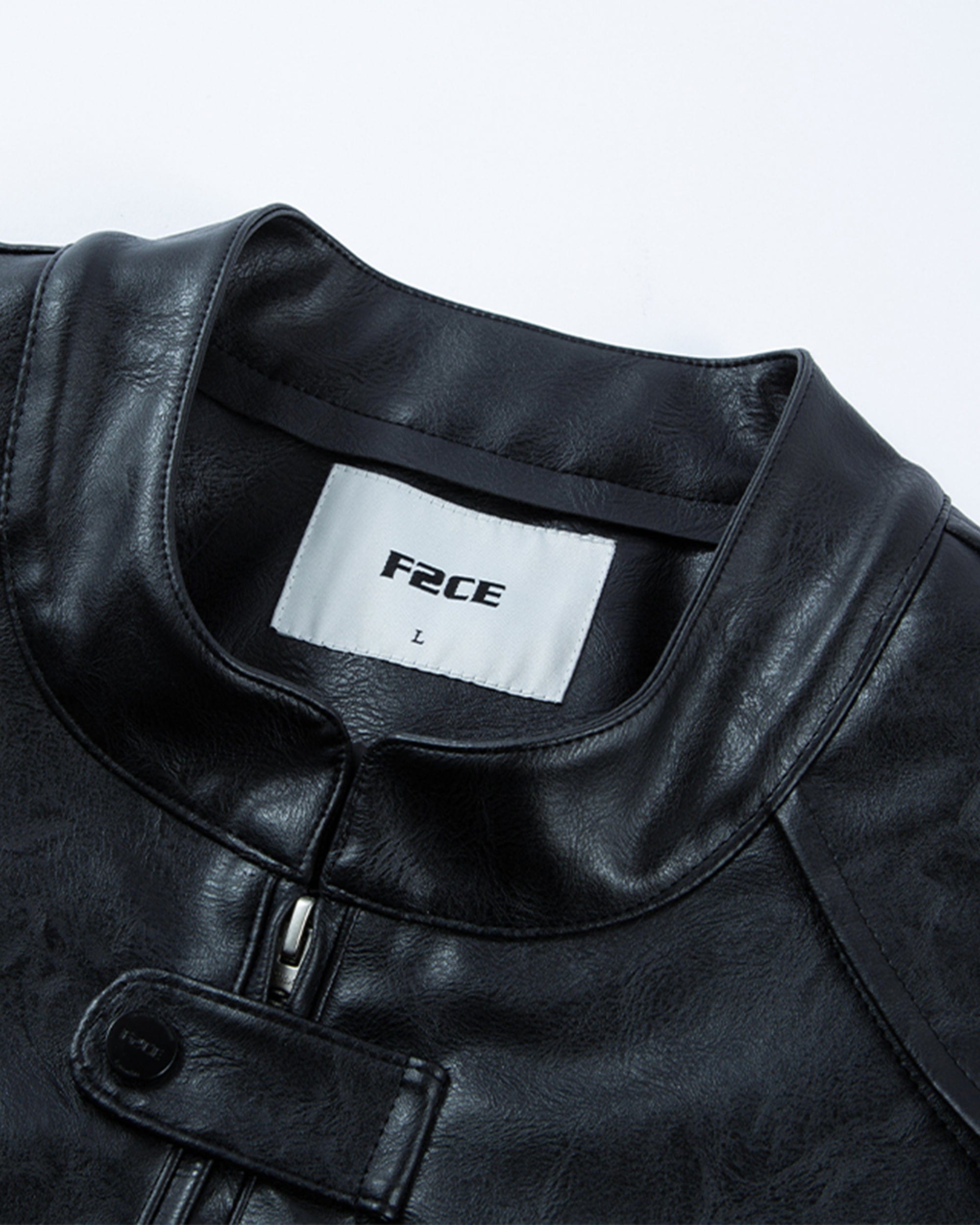 Lederjacke im Motorradstil