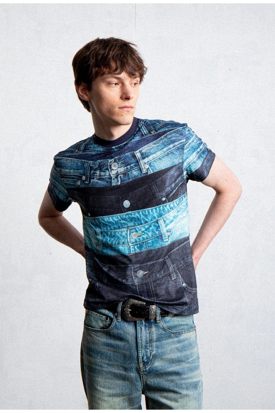 T-shirt imprimé de la taille en denim