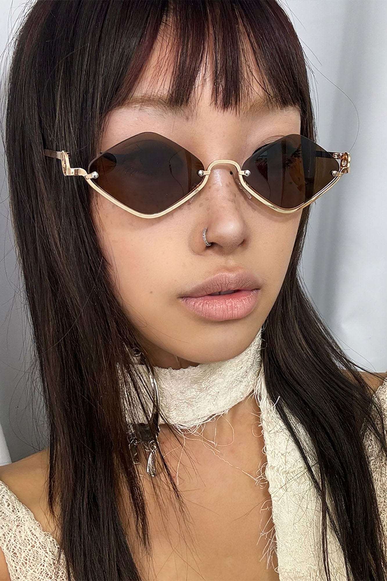 Geometric Open-Bottom Metal Sunglasses - view 9