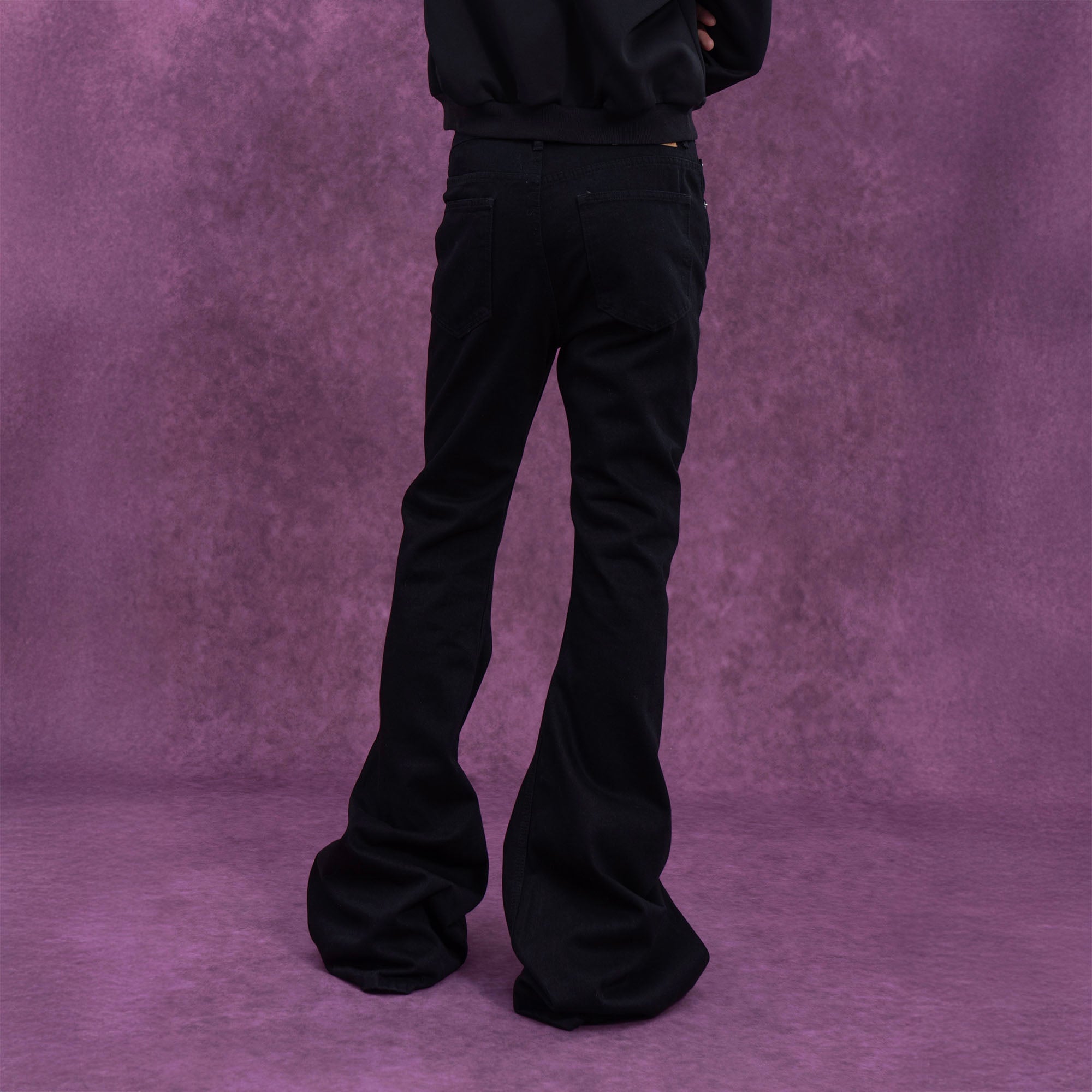 Essential Slim Flared Jeans