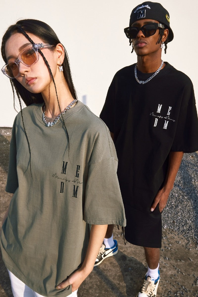 Tee with Embroidered Logo - chiclara
